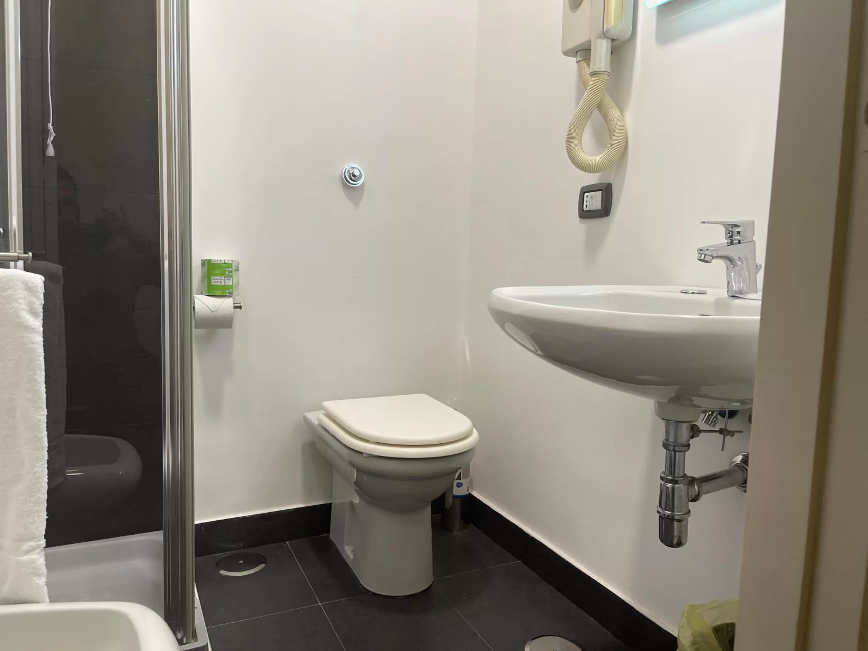 Bathroom in Jazz Hotel