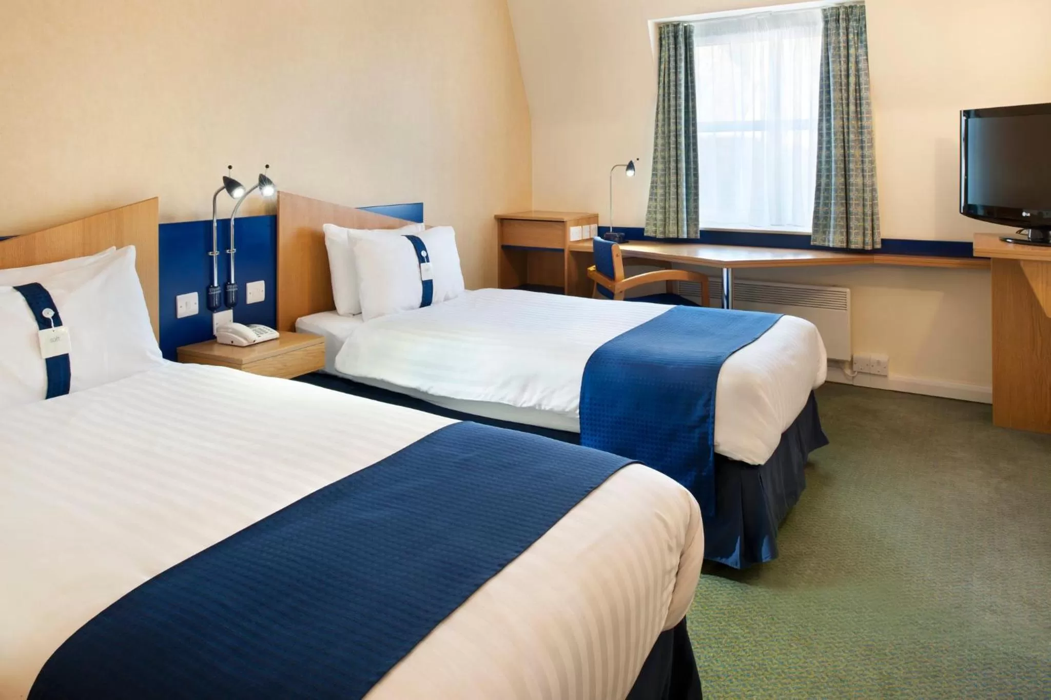 Photo of the whole room, Bed in Holiday Inn Express Aberdeen City Centre by IHG
