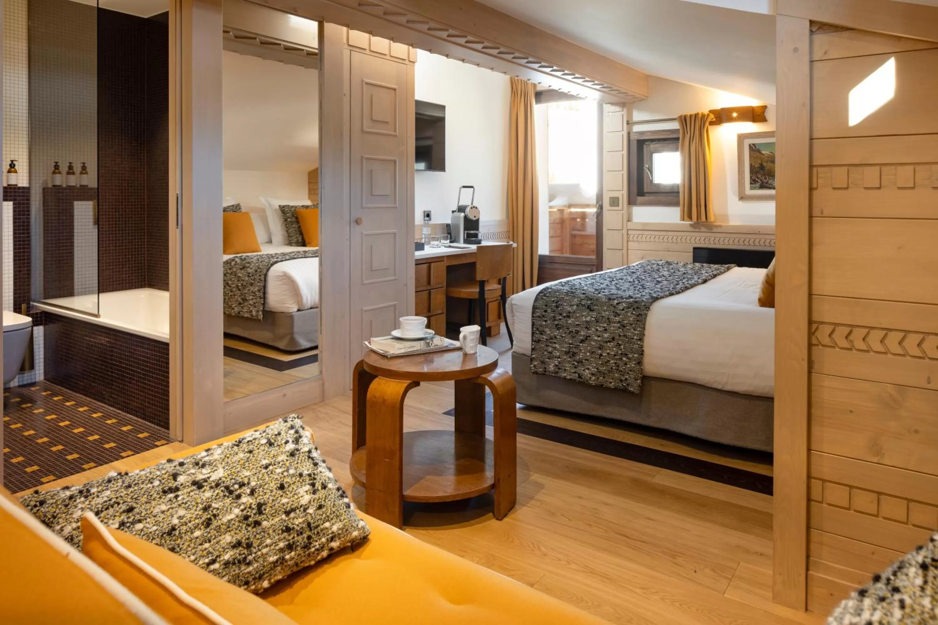 Photo of the whole room, Bed in Au Coin Du Feu