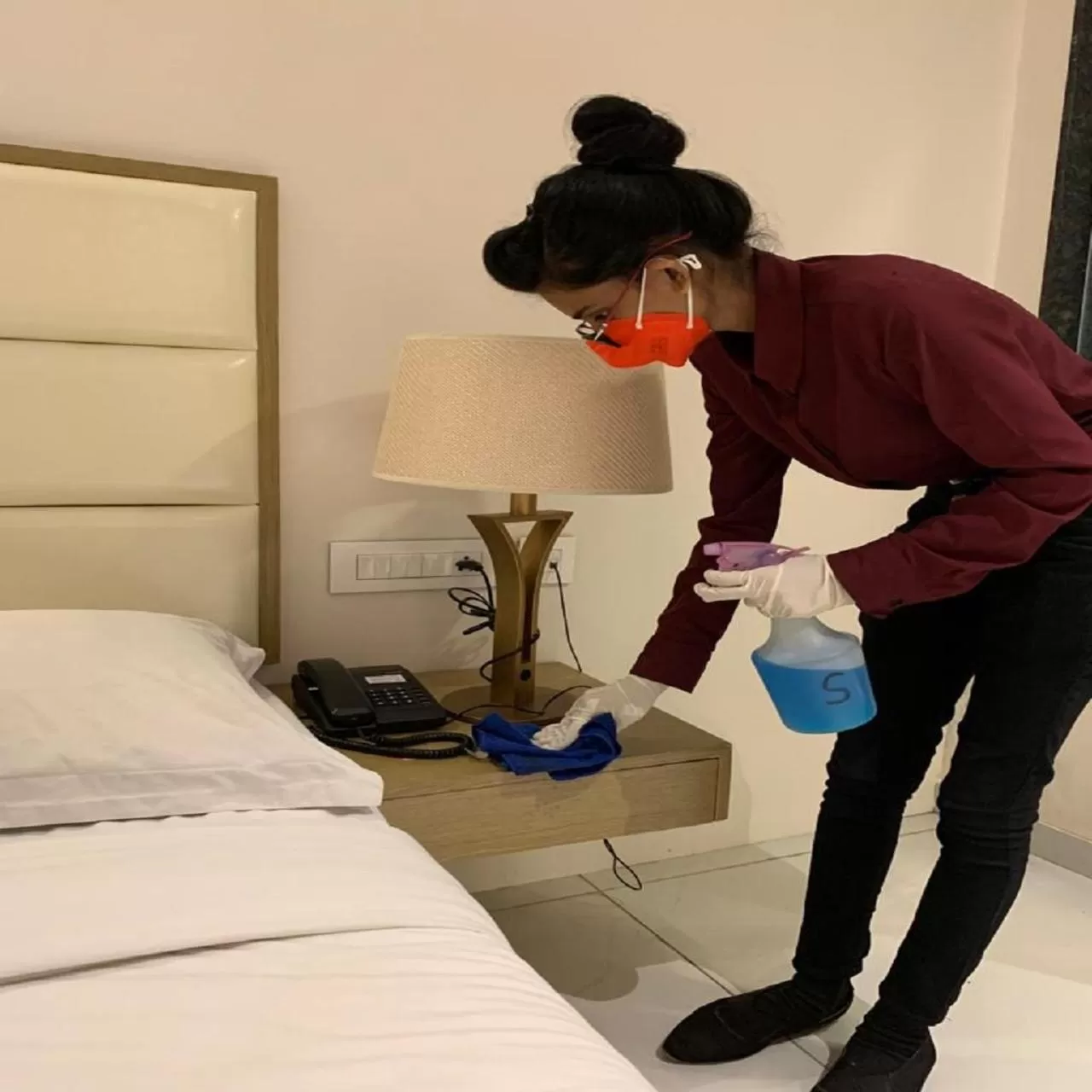 room service in Sapphire Premium Hotel & Suite