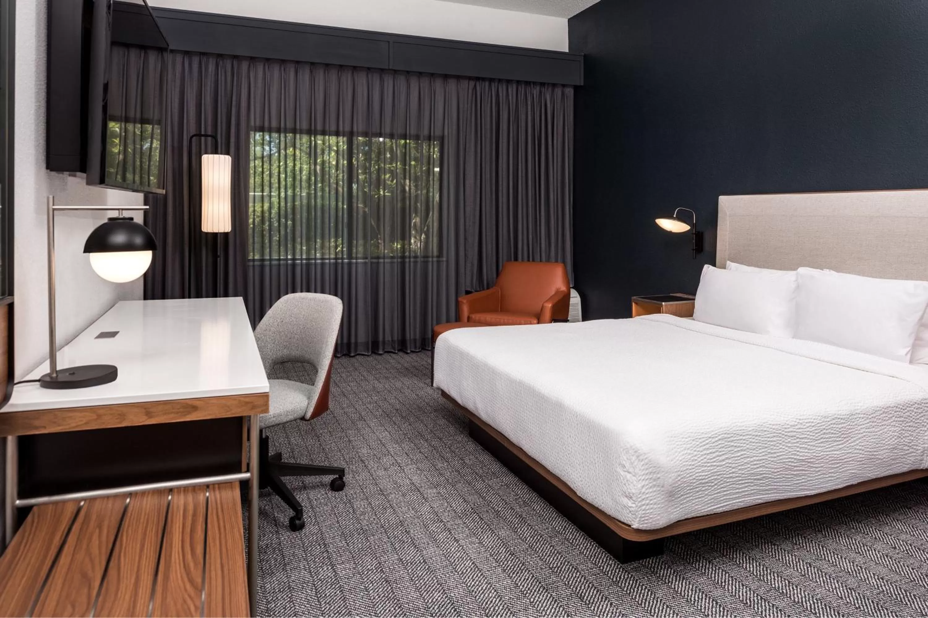 Photo of the whole room, Bed in Courtyard by Marriott Charlotte Ballantyne
