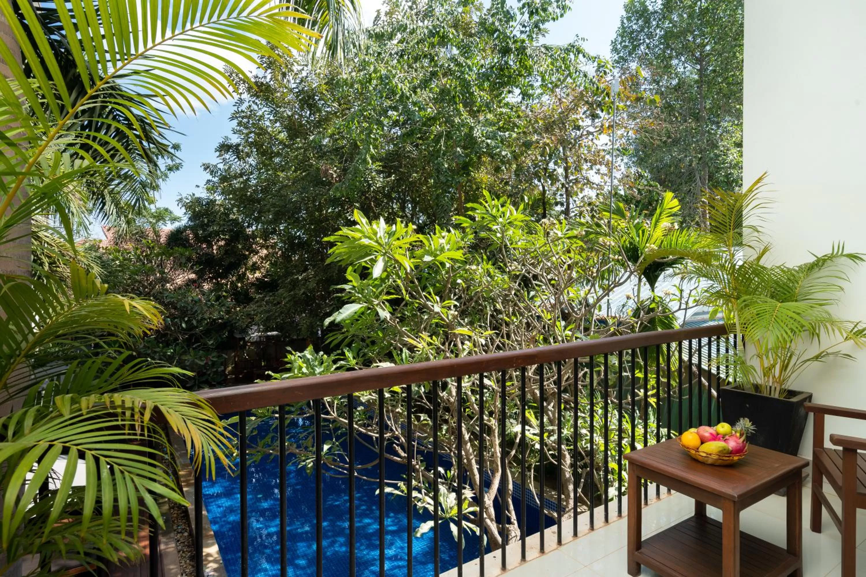 Balcony/Terrace in Landing Gold by Amatak