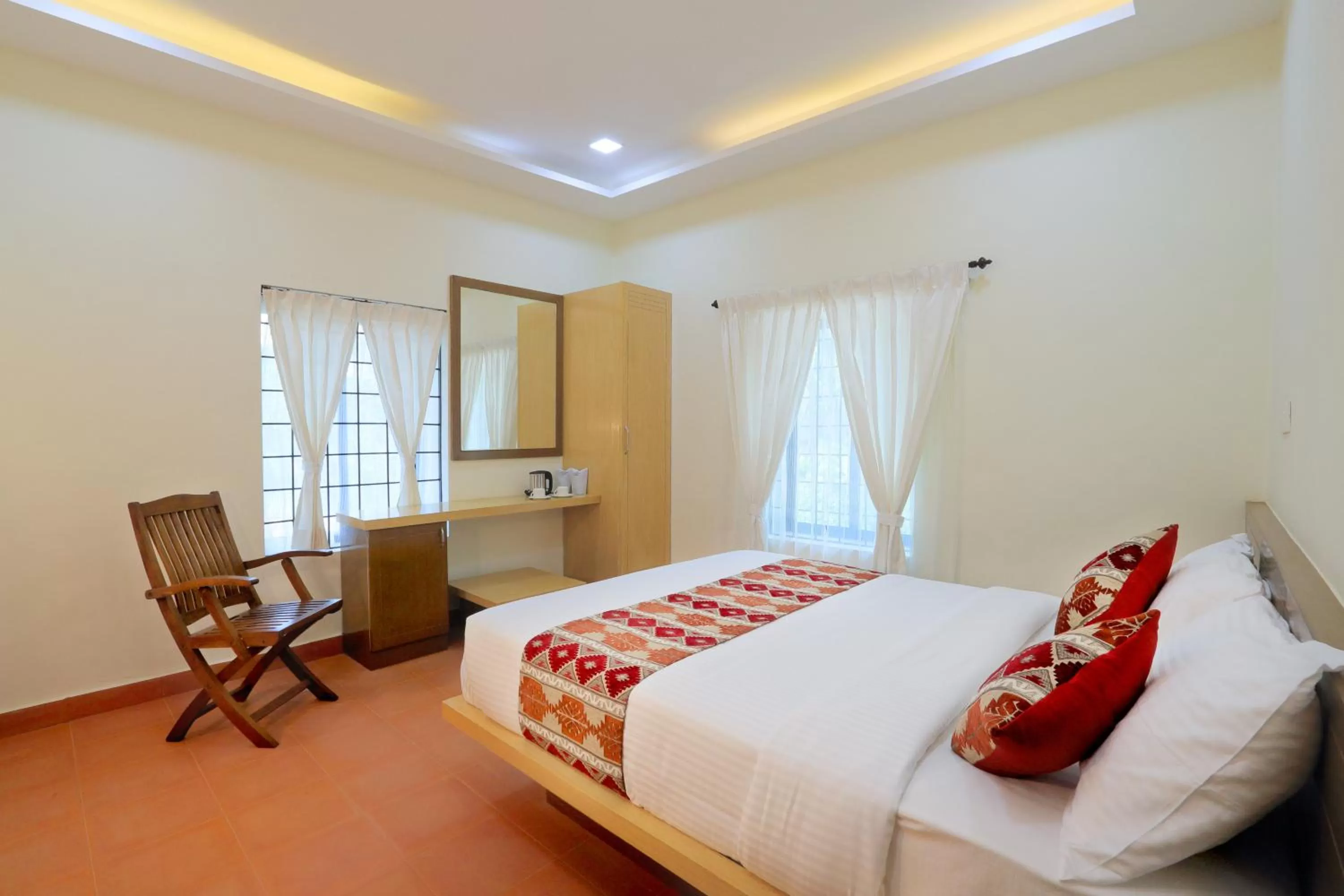 Bedroom, Bed in Ottway Hills Mattupetty Dam