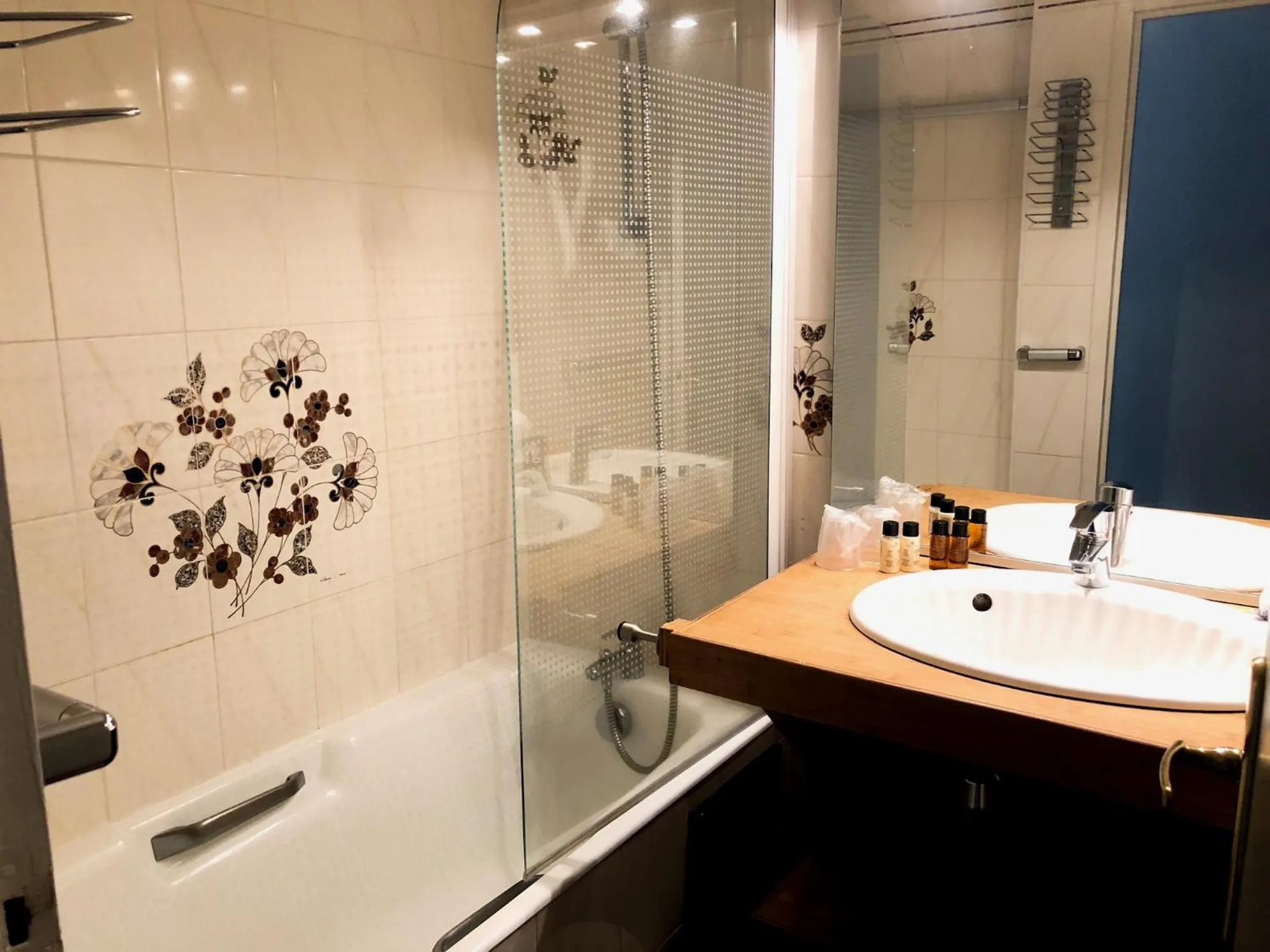 Bathroom in Entre Terre Et Mer