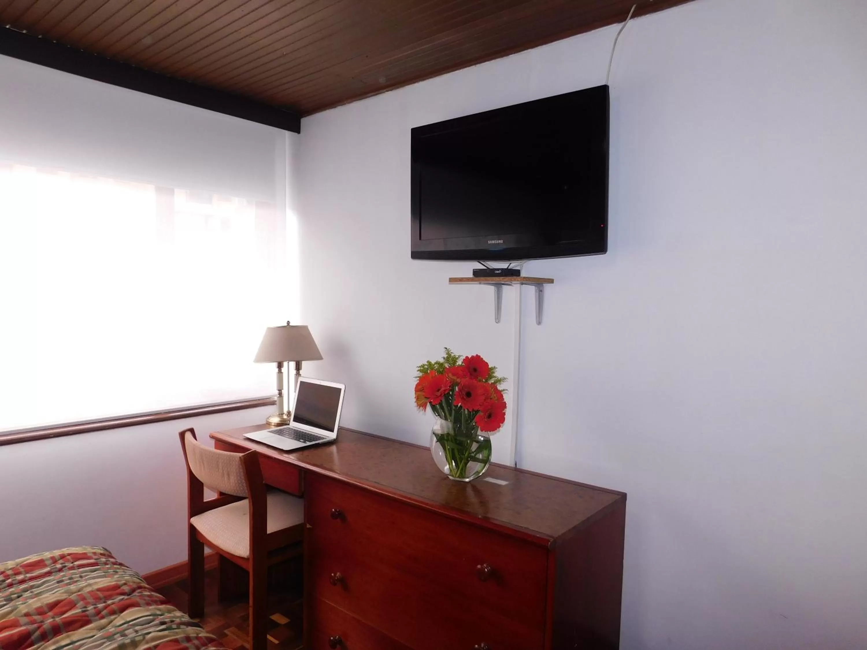 TV and multimedia in Hotel Casa Navi