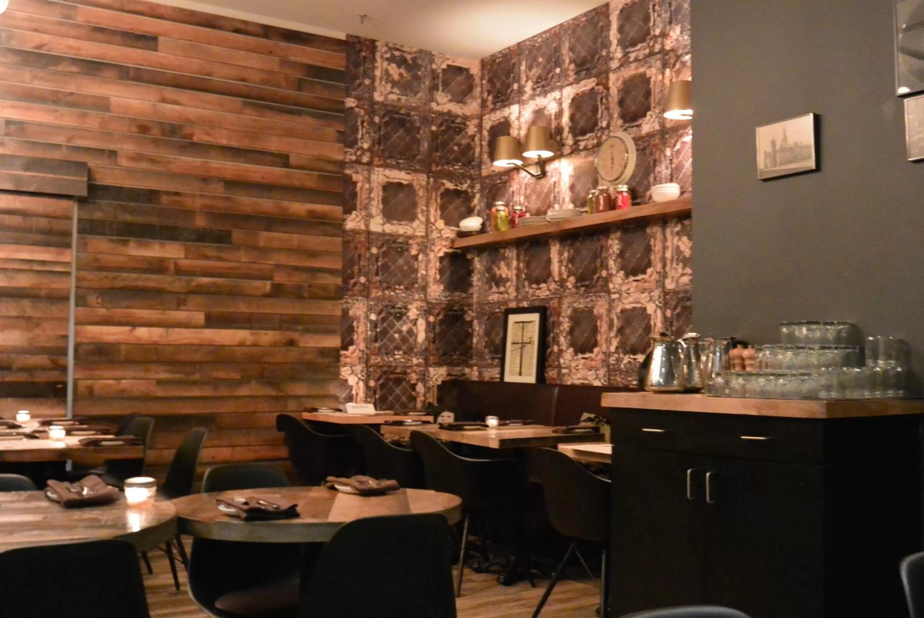 Restaurant/places to eat in Novotel Ottawa City Centre Hotel