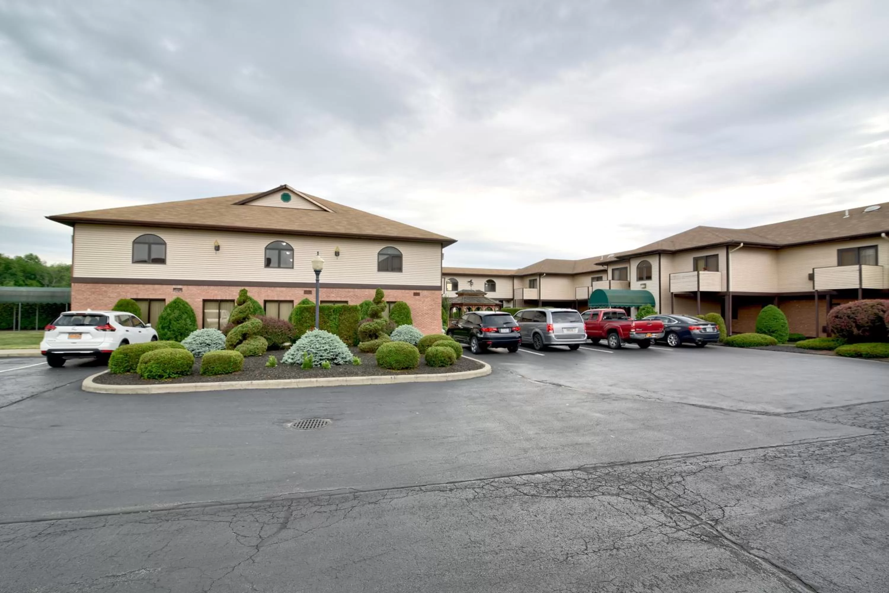 Property building in Roosevelt Inn & Suites Saratoga Springs