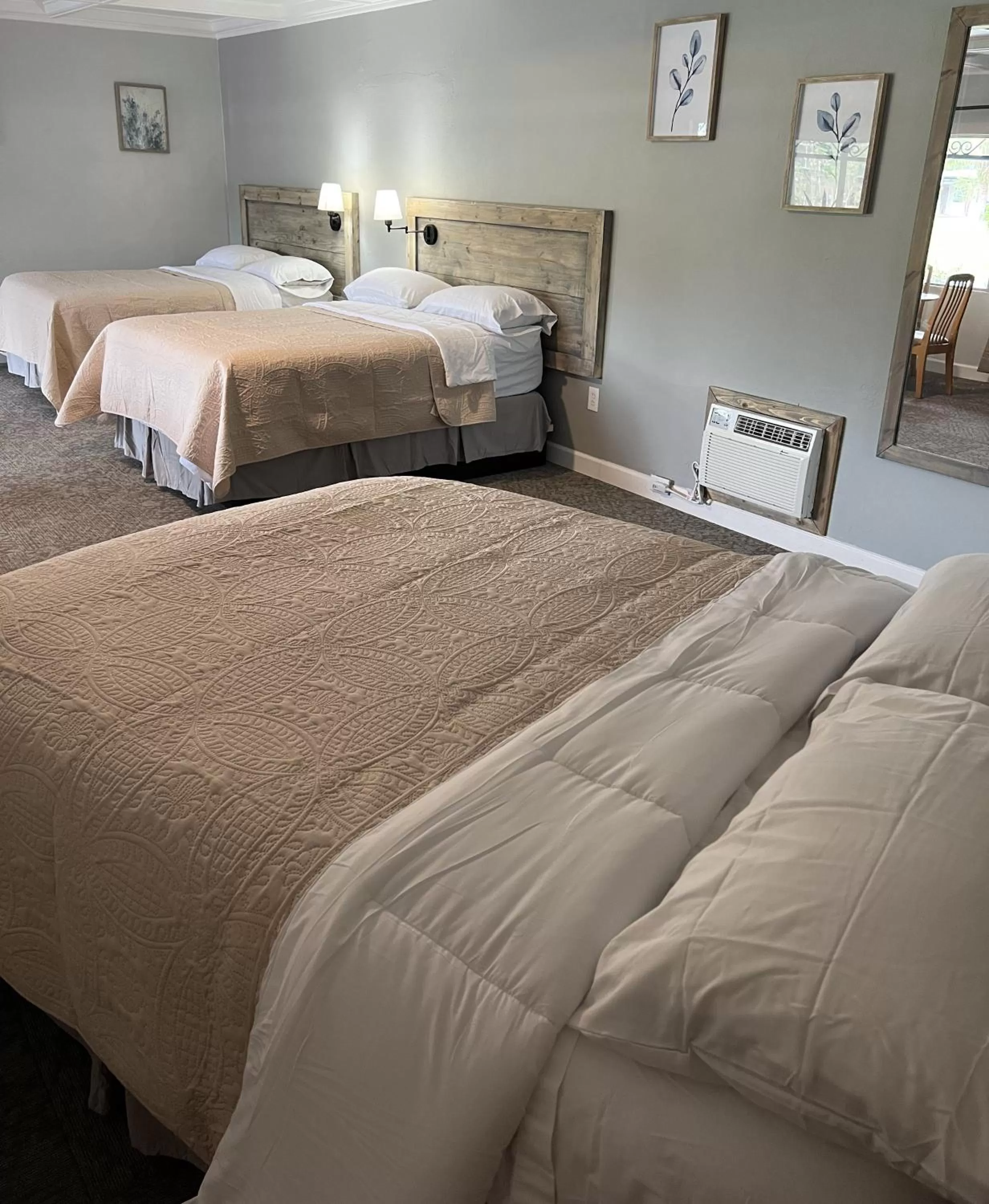 Bed in BlueGem Motel