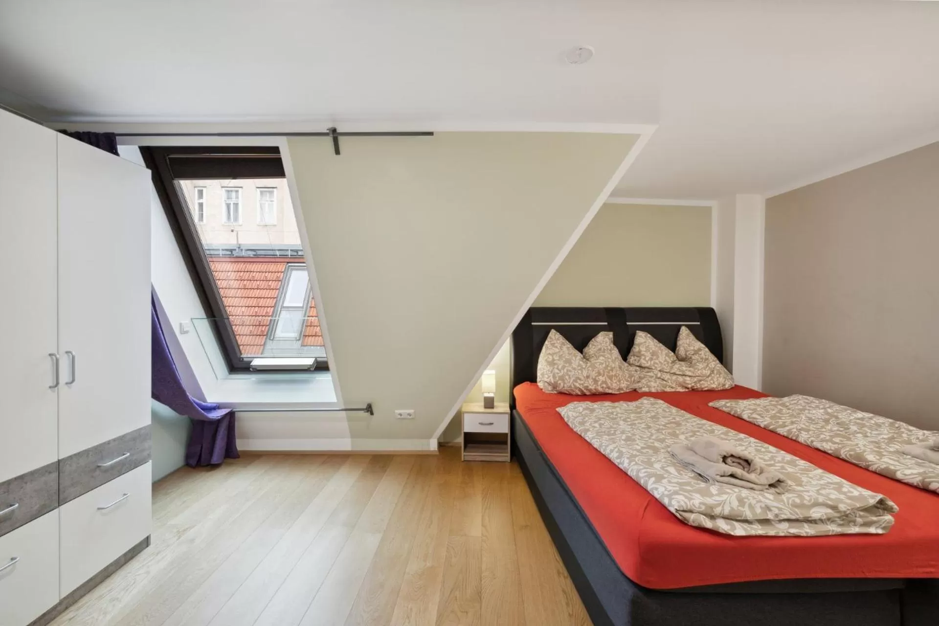 Bed in Florian's apartments in Mariahilf Vienna