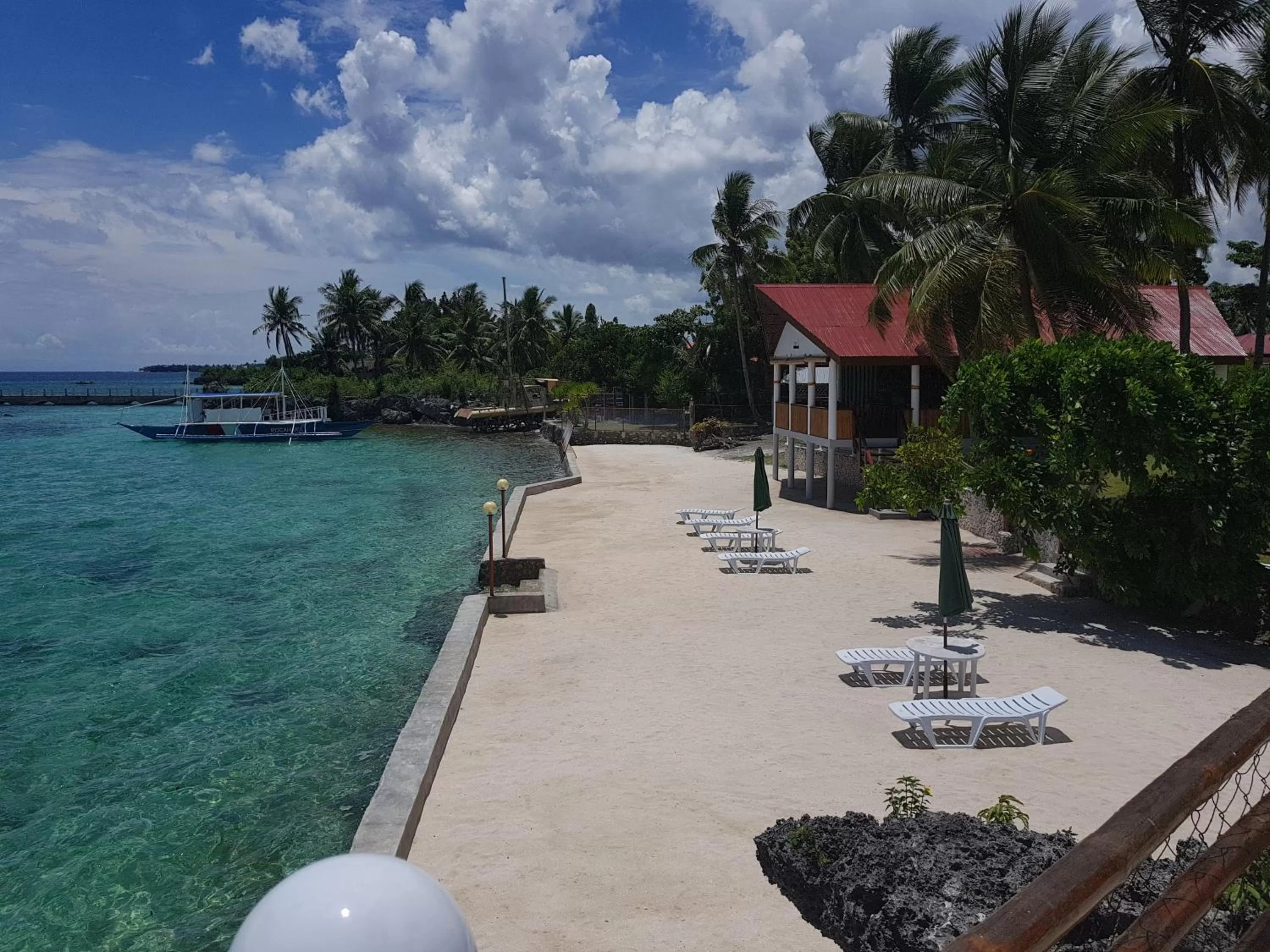 Beach in Tauig Beach Resort