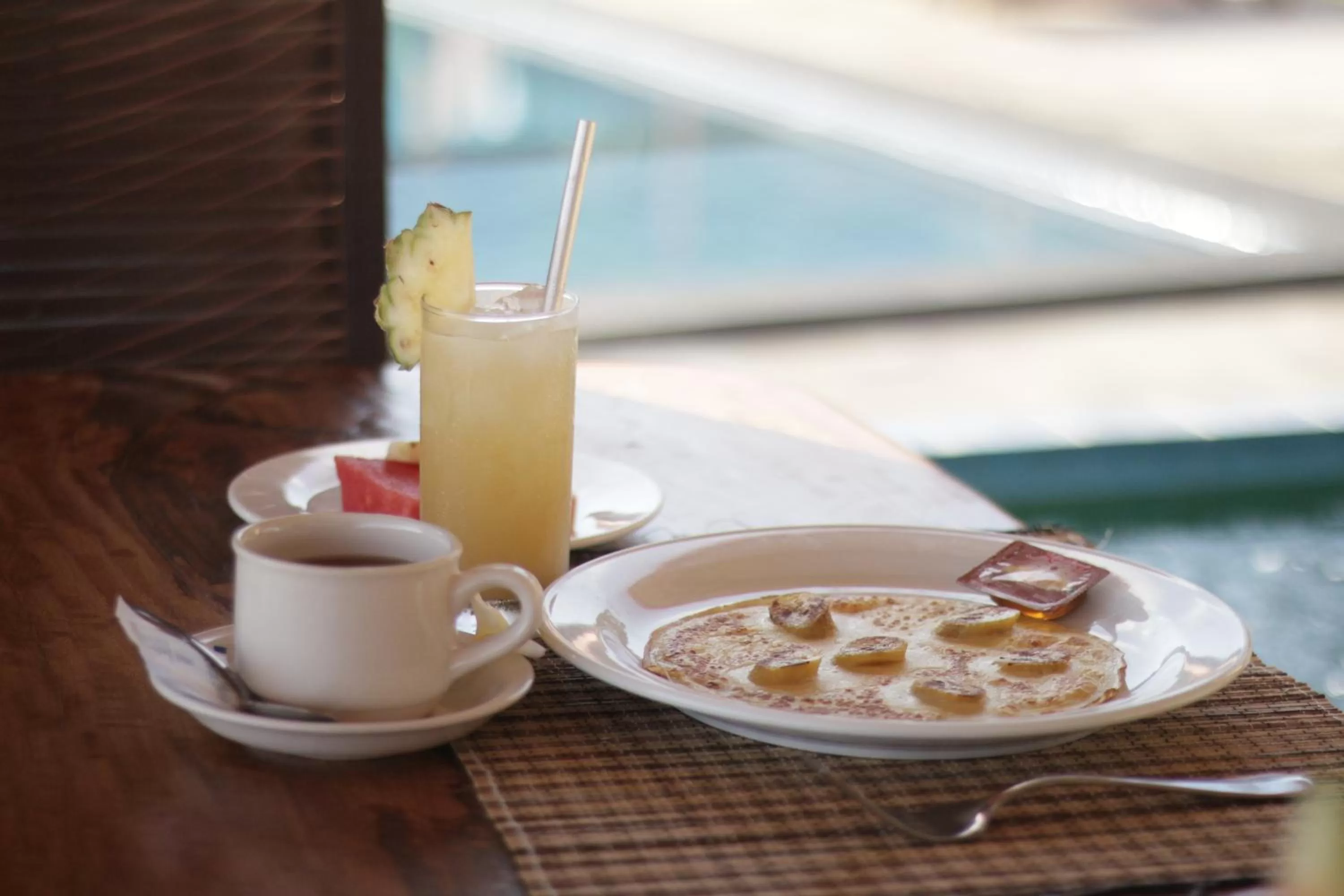 Food and drinks in D'Muncuk Huts Lembongan