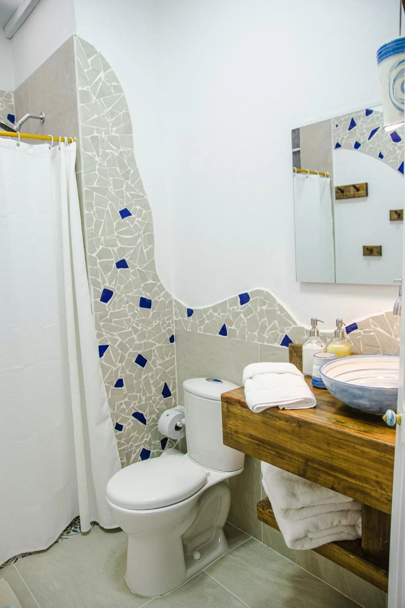 Toilet in El Despertar Hotel