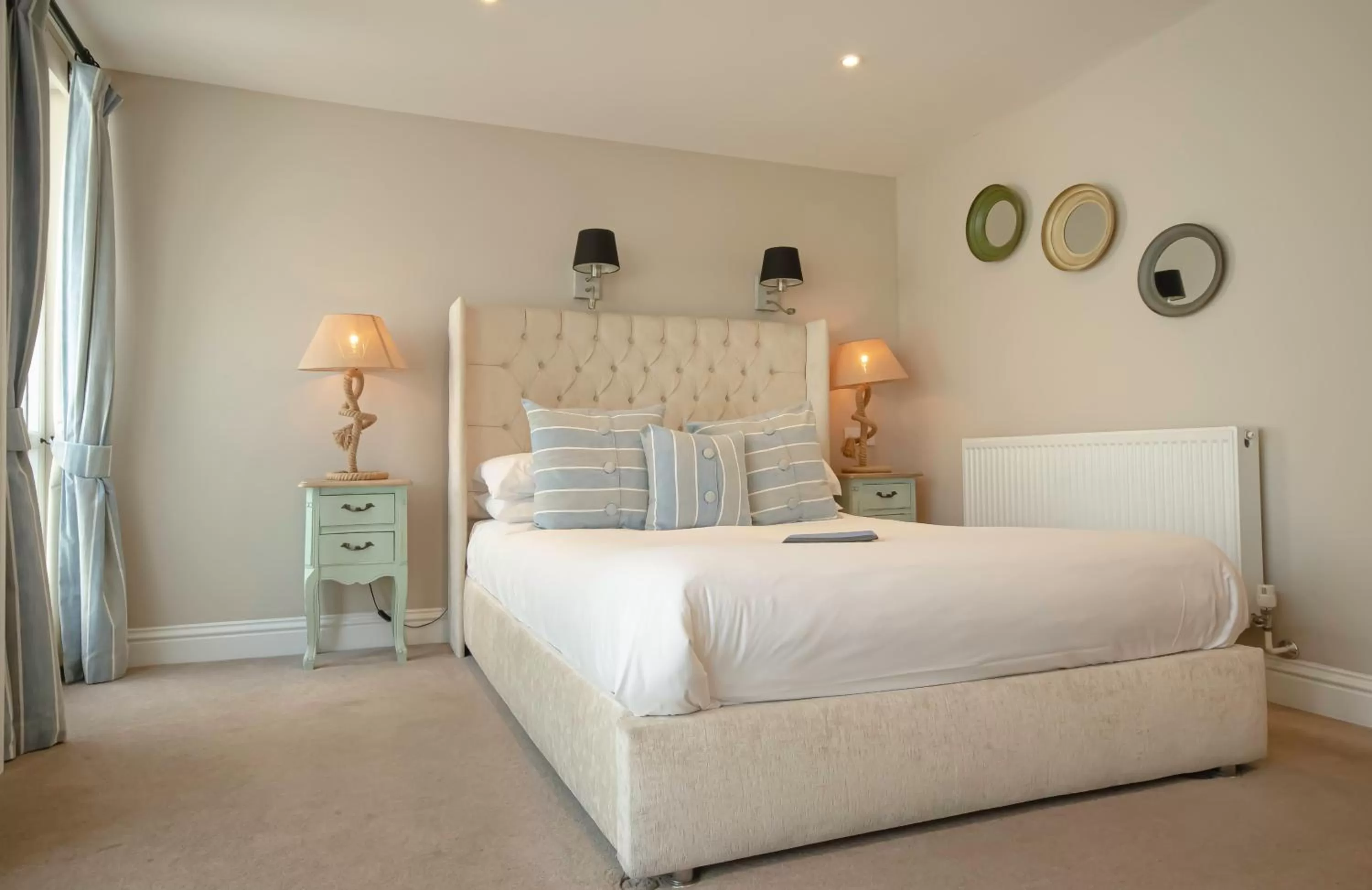 Bed in Molesworth Arms