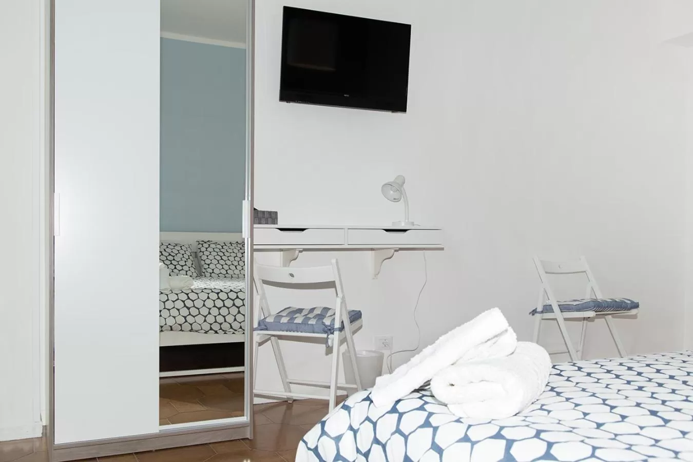 Photo of the whole room, Bed in Al SiciliAndo B&B