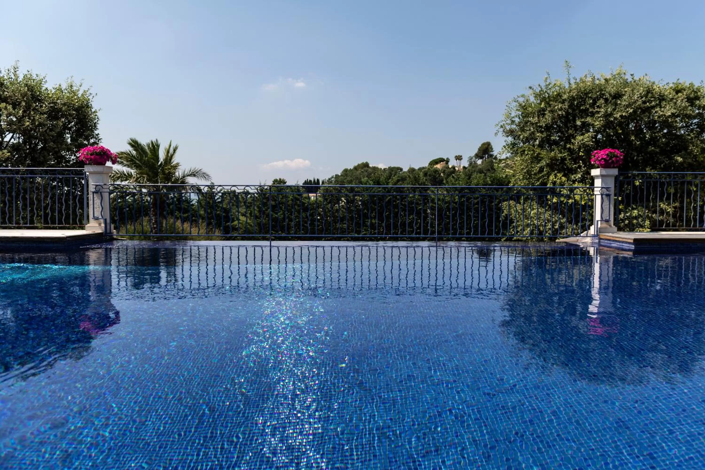 Hot Tub, Swimming Pool in TERRE DE REVE