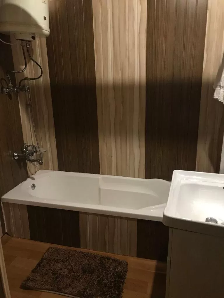 Shower in Nazneen Group Of Houseboats