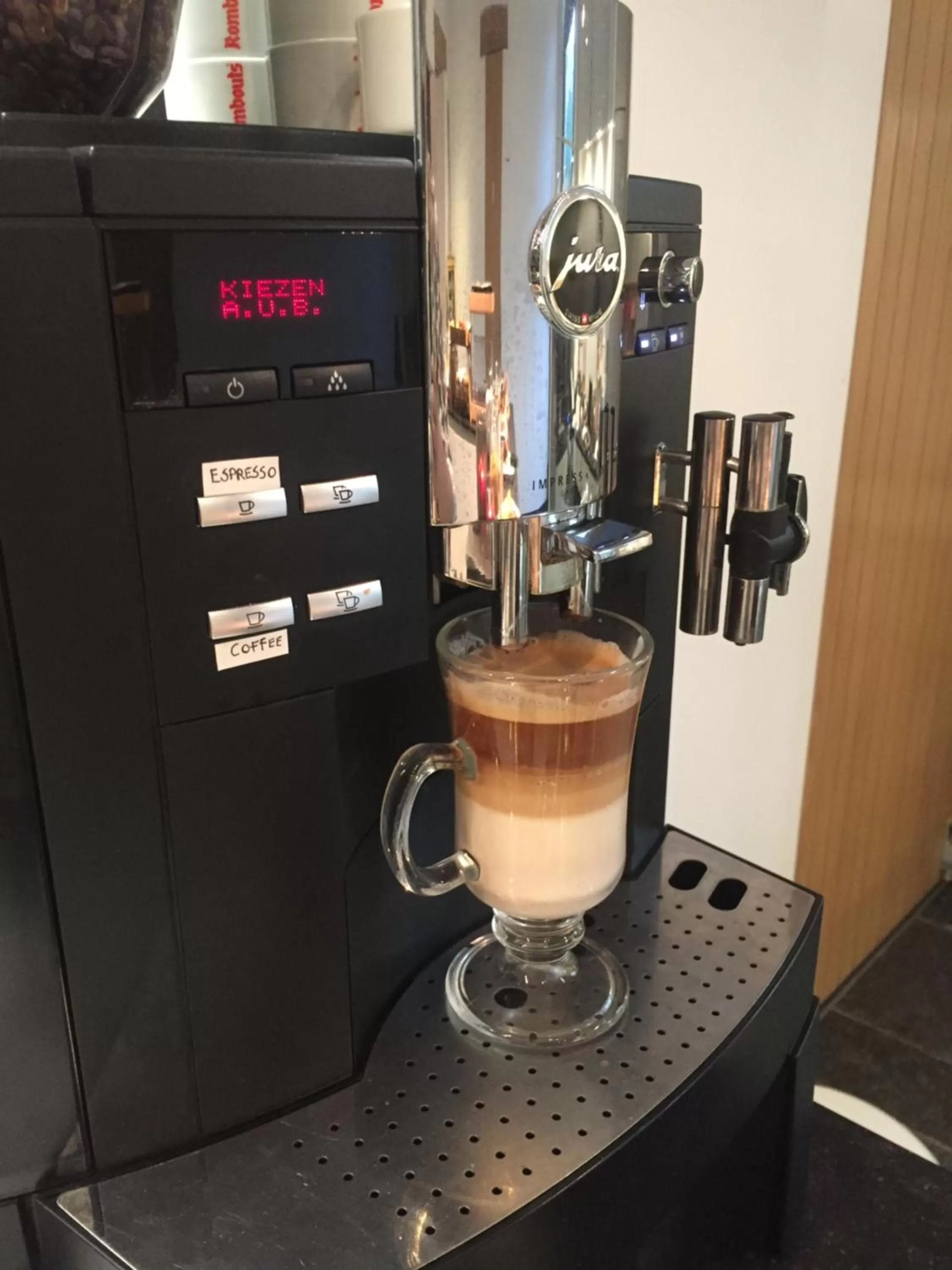 Coffee/tea facilities in B&B Baron’s House Neerijse-Leuven