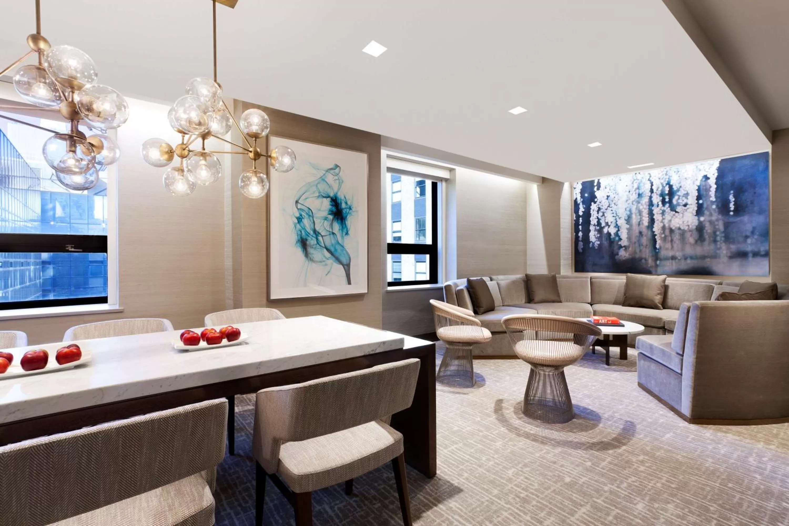 Photo of the whole room in Hyatt Grand Central New York