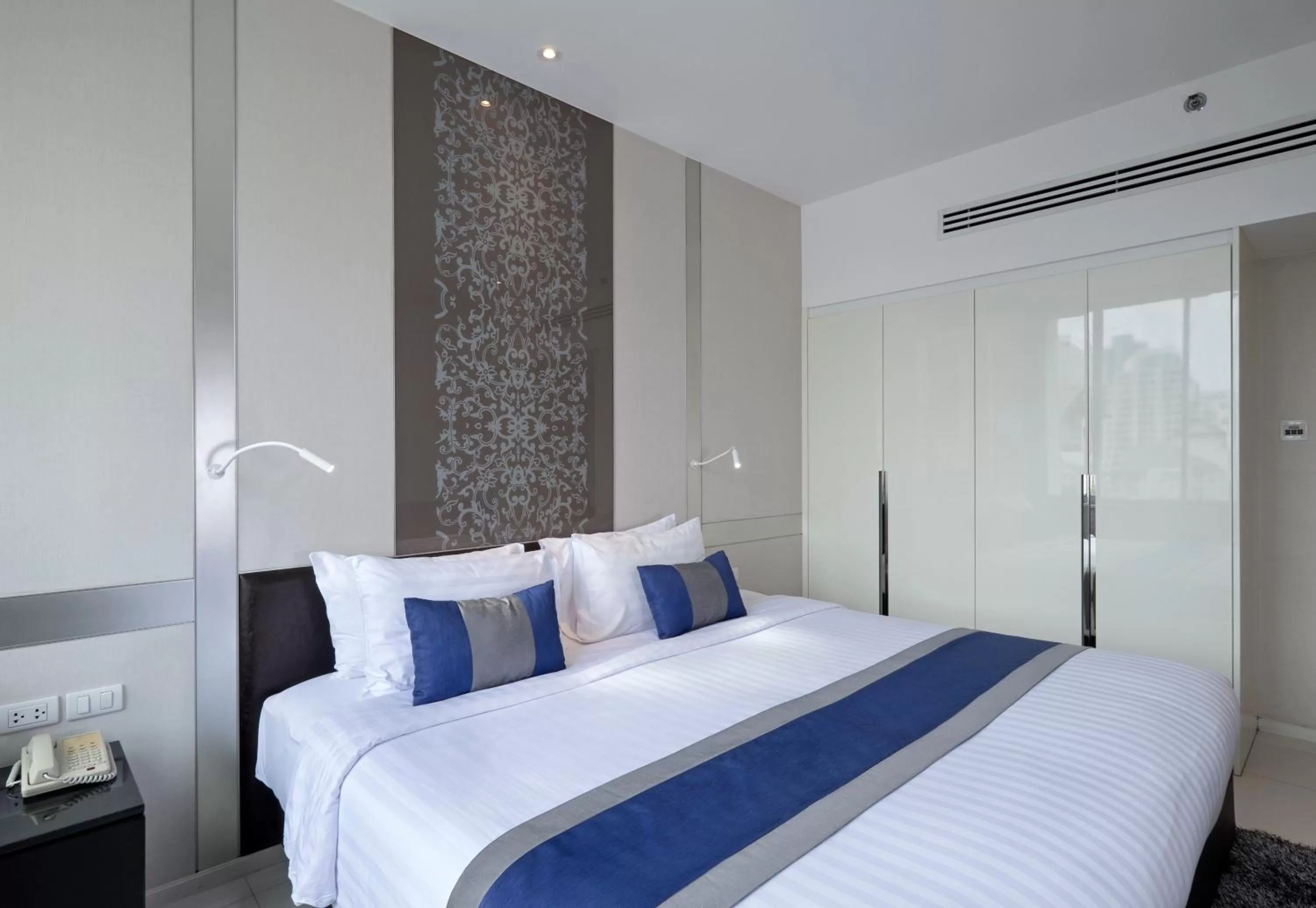 Bed in Mandarin Hotel Managed by Centre Point