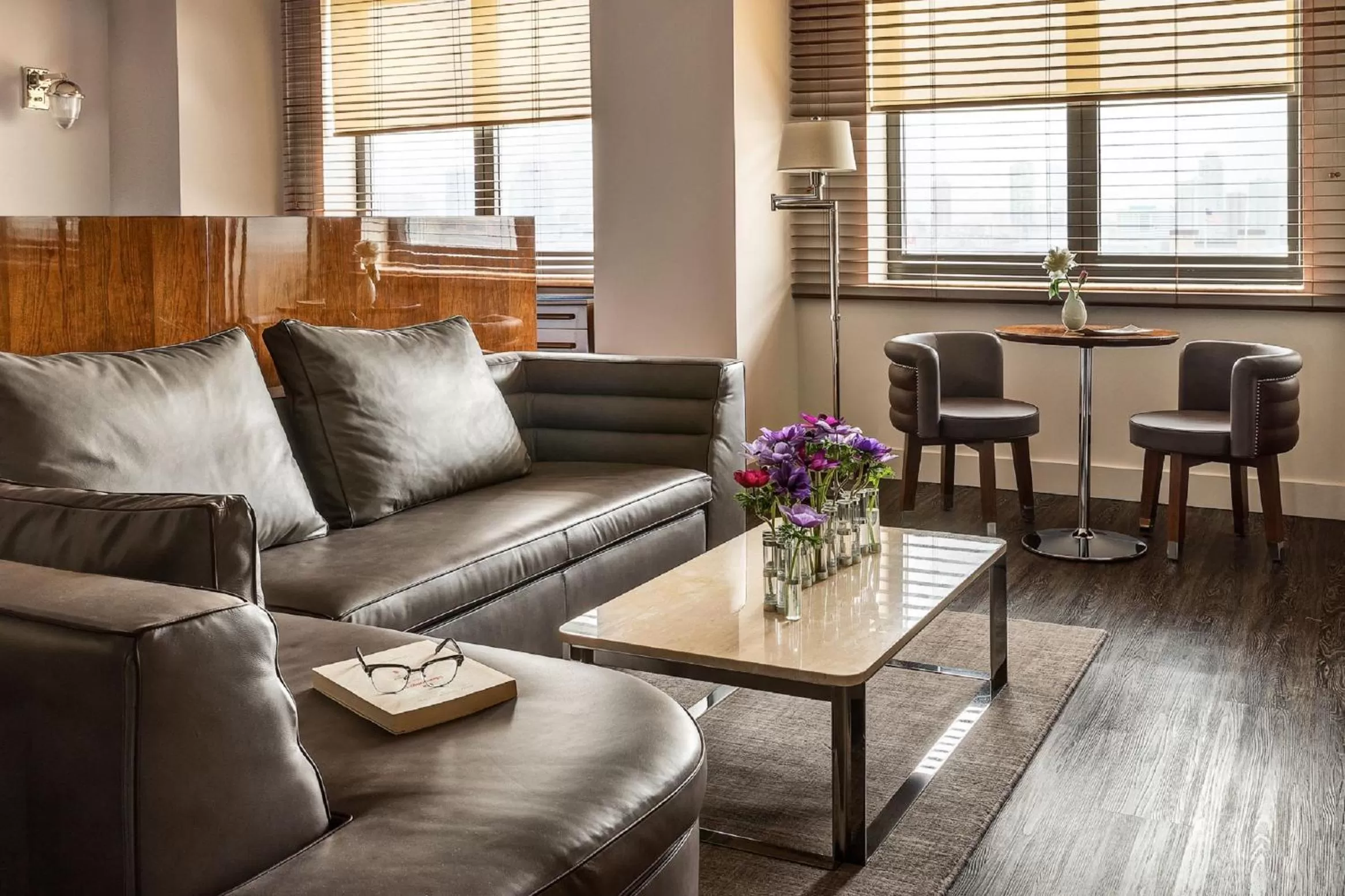 Seating area in Hotel Hugo