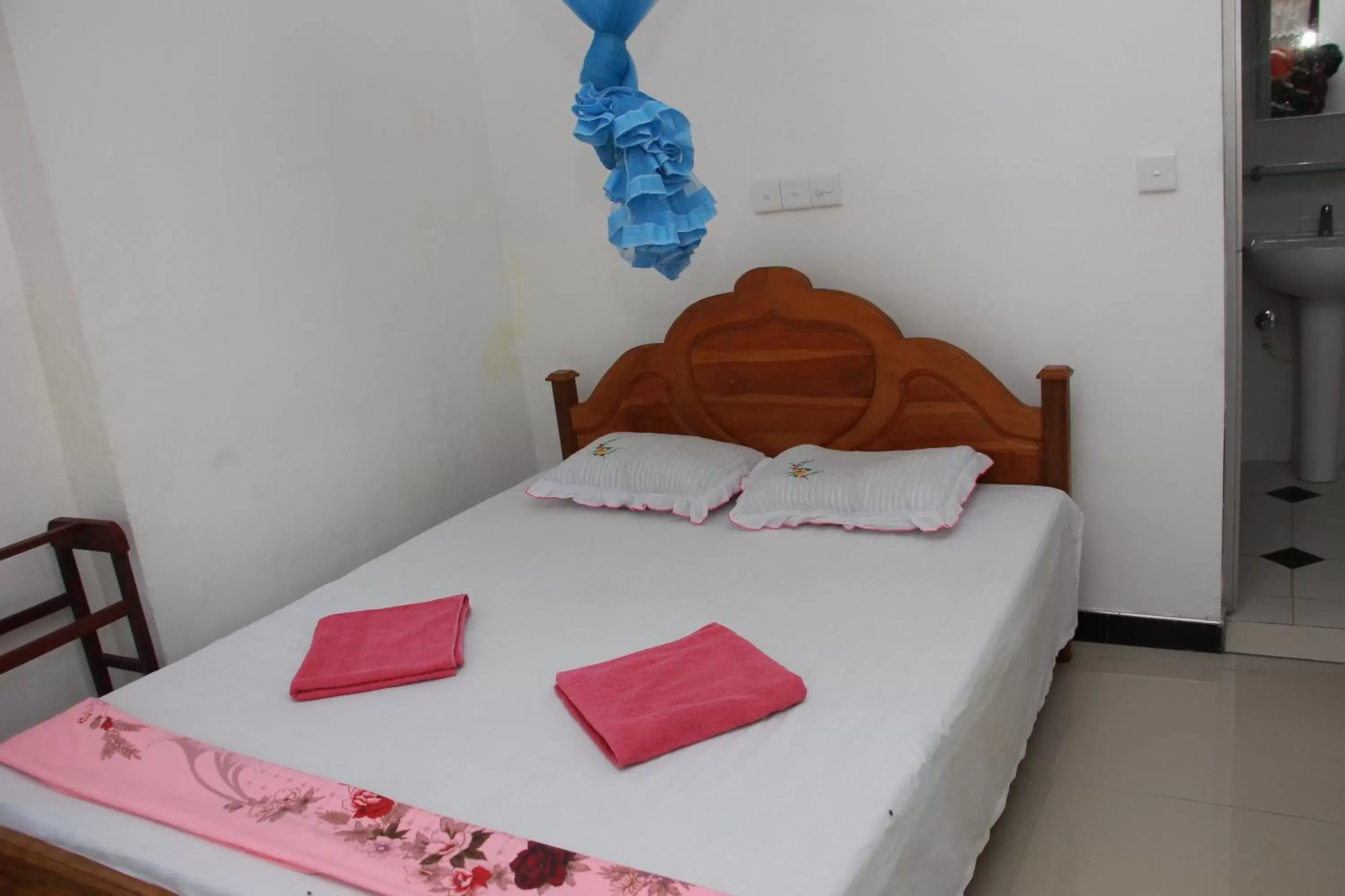 Budget Double Room in Panora Garden Budget Double Room in Panora Garden