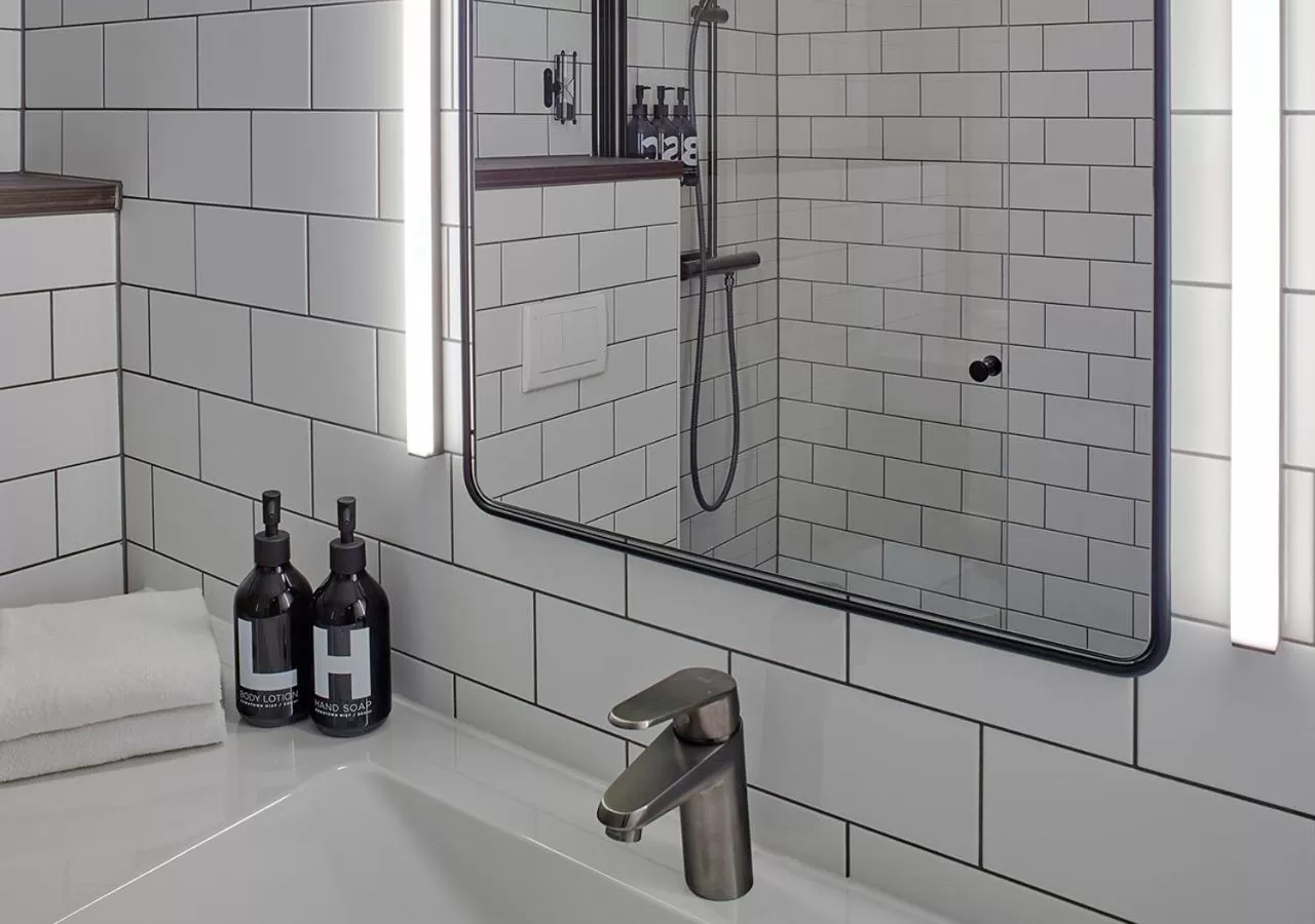 Bathroom in Downtown Camper by Scandic