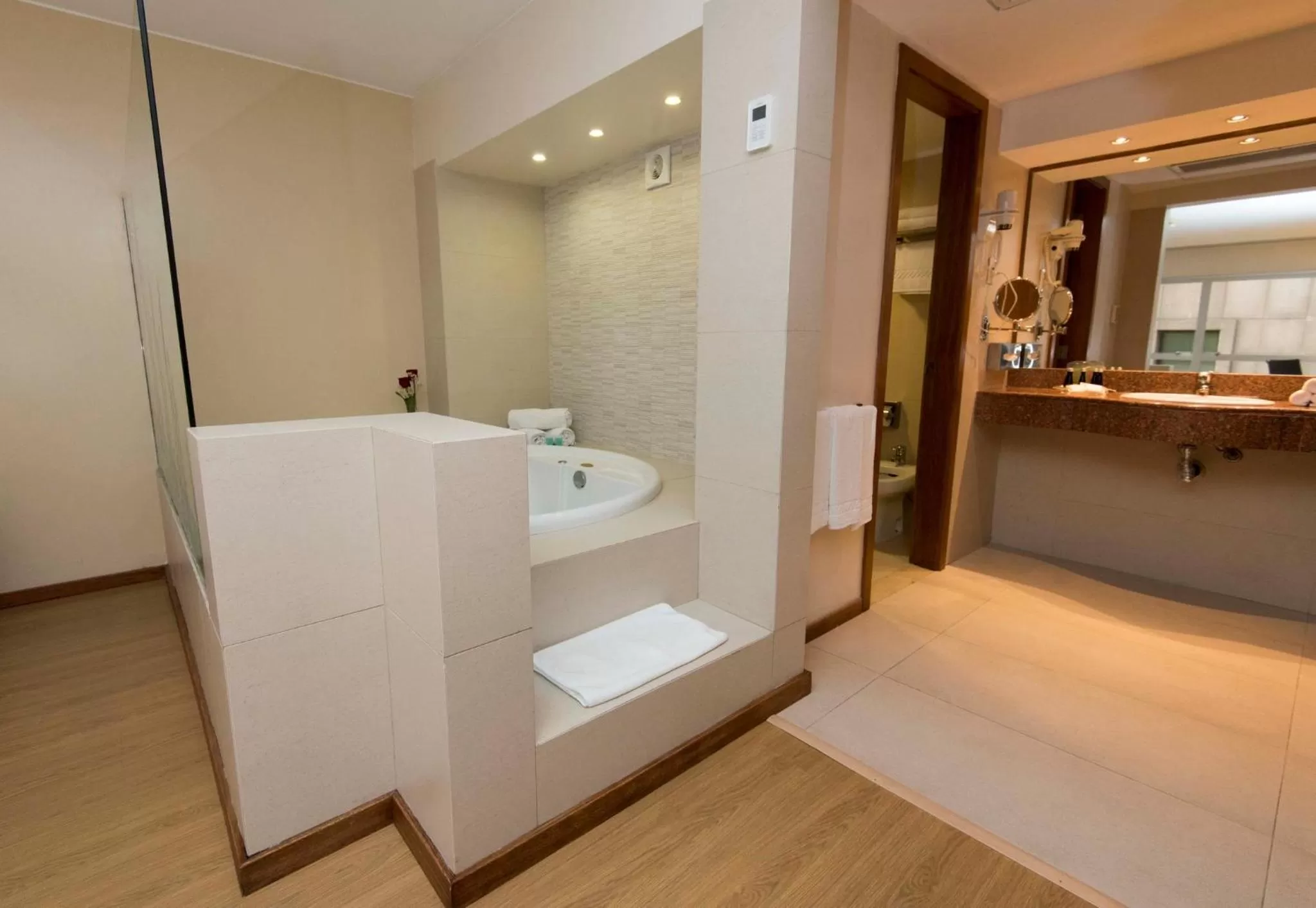 Photo of the whole room in Holiday Inn Montevideo by IHG