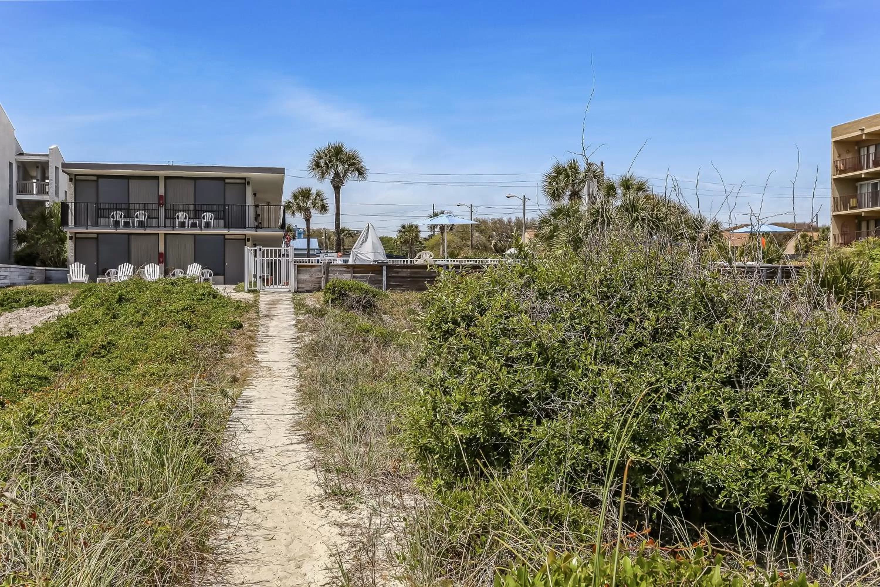 Property building in Beachside Motel - Amelia Island