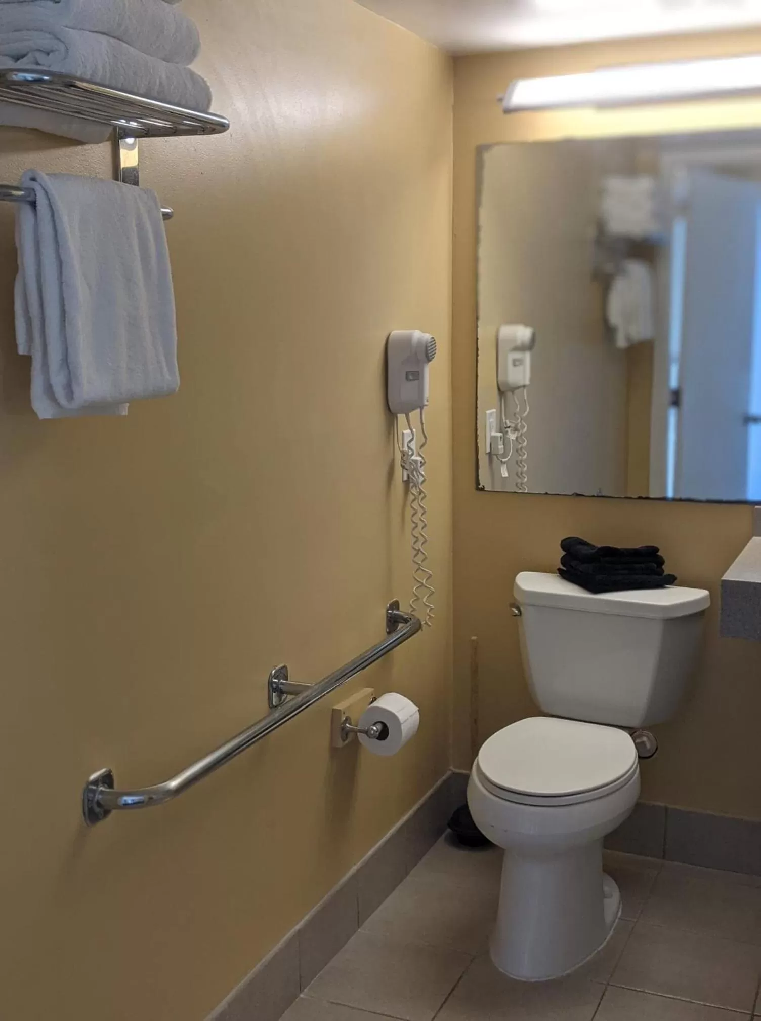 Bathroom in Harbor Inn