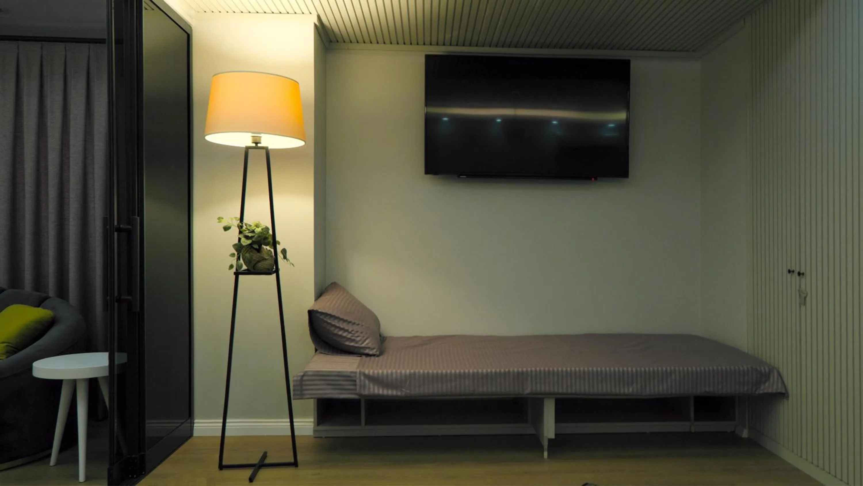 TV and multimedia, Bed in MyKent Hotel