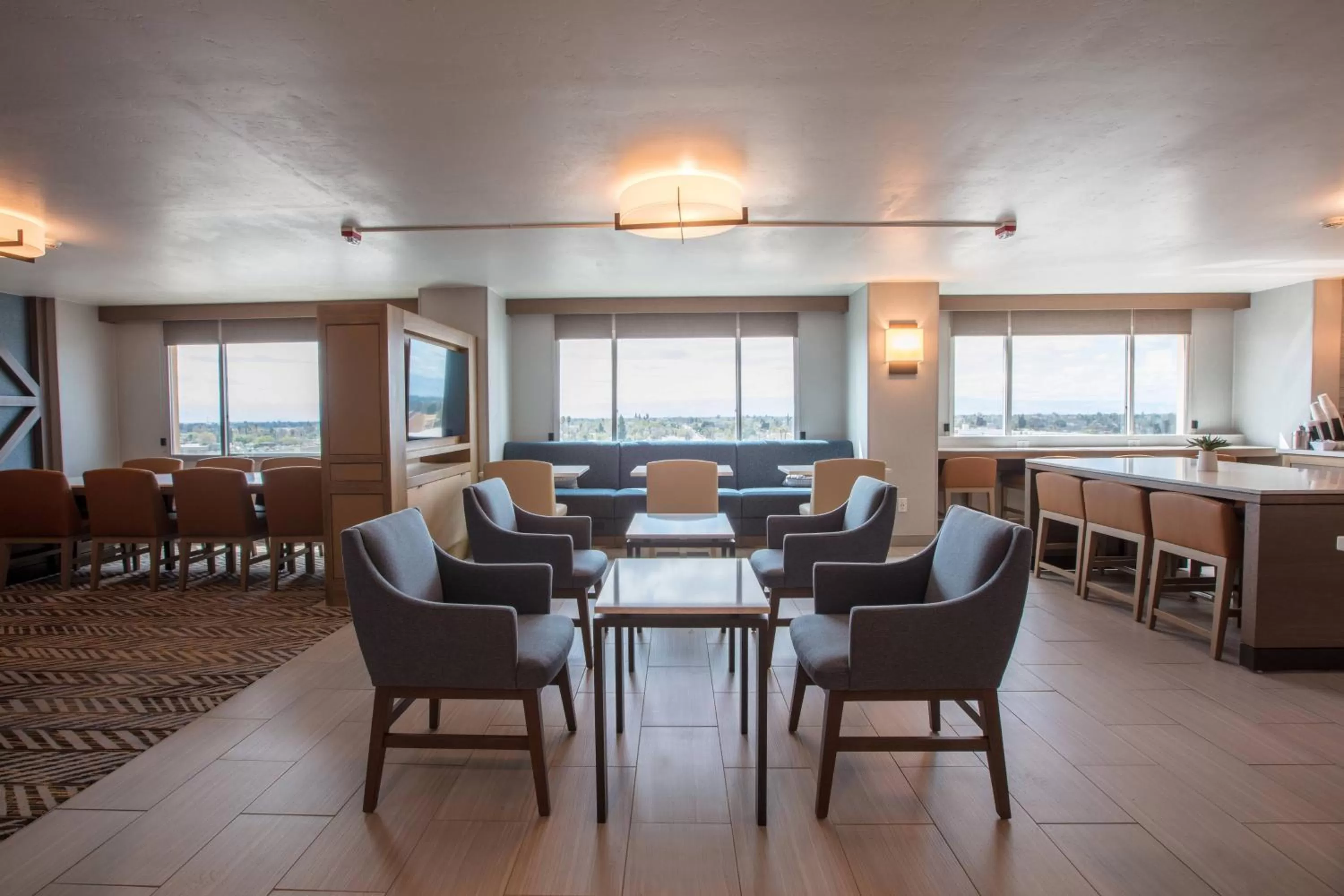 Lounge or bar in Bakersfield Marriott at the Convention Center