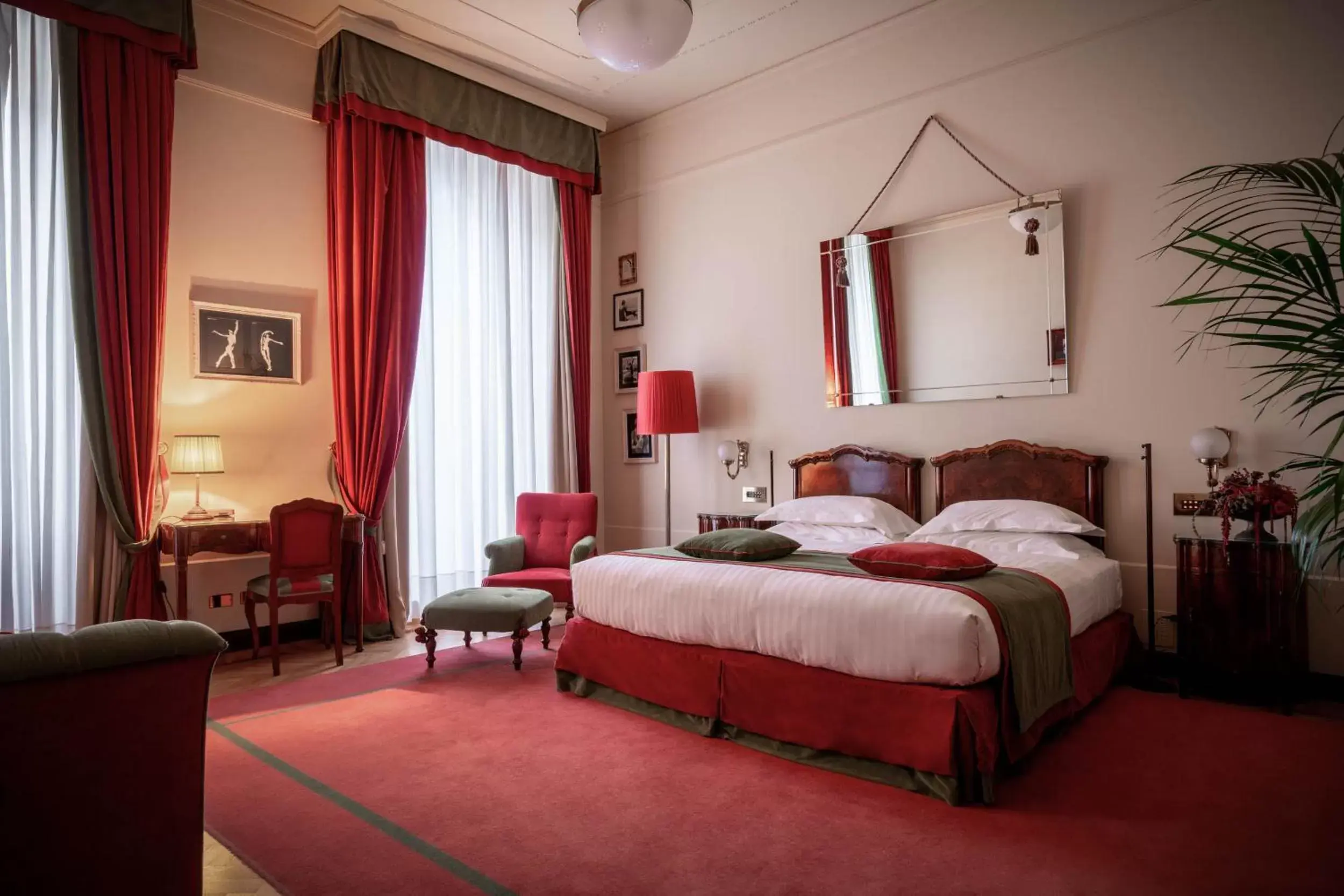 Junior Suite in Grand Hotel et de Milan - The Leading Hotels of the World Junior Suite in Grand Hotel et de Milan - The Leading Hotels of the World
