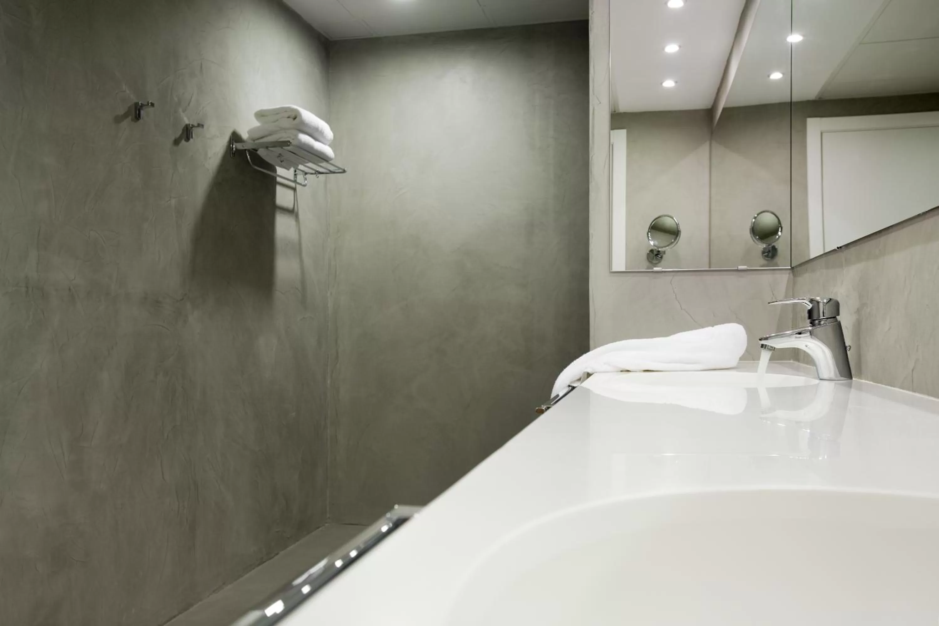 Bathroom in Climia Belroy 4 Sup