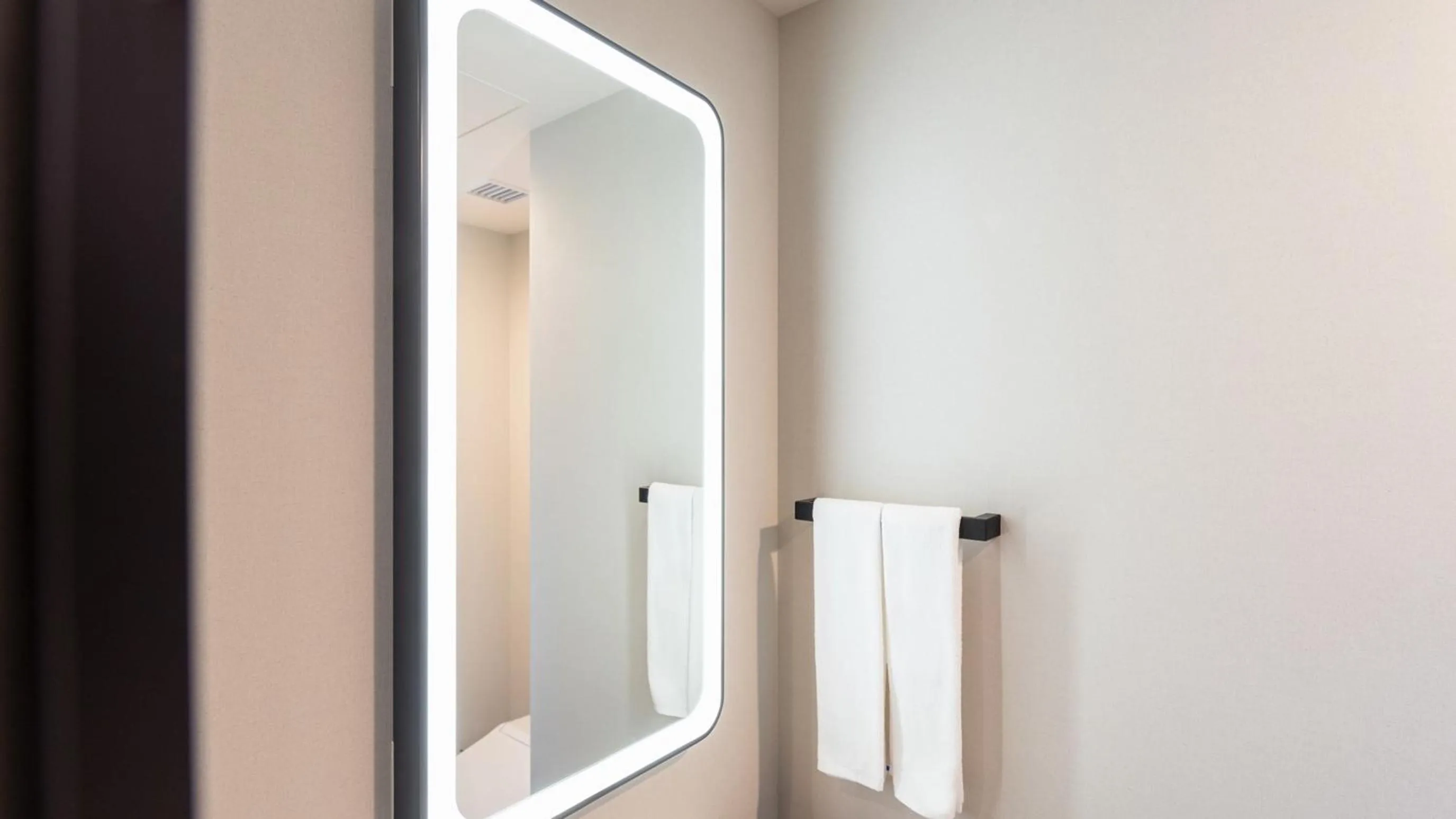 JR-East Hotel Mets Yokohama