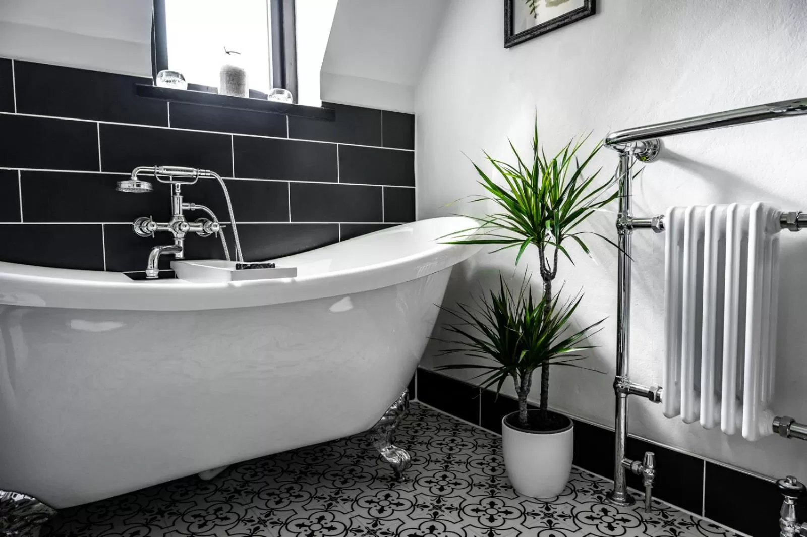 Bathroom in White Rose Tower