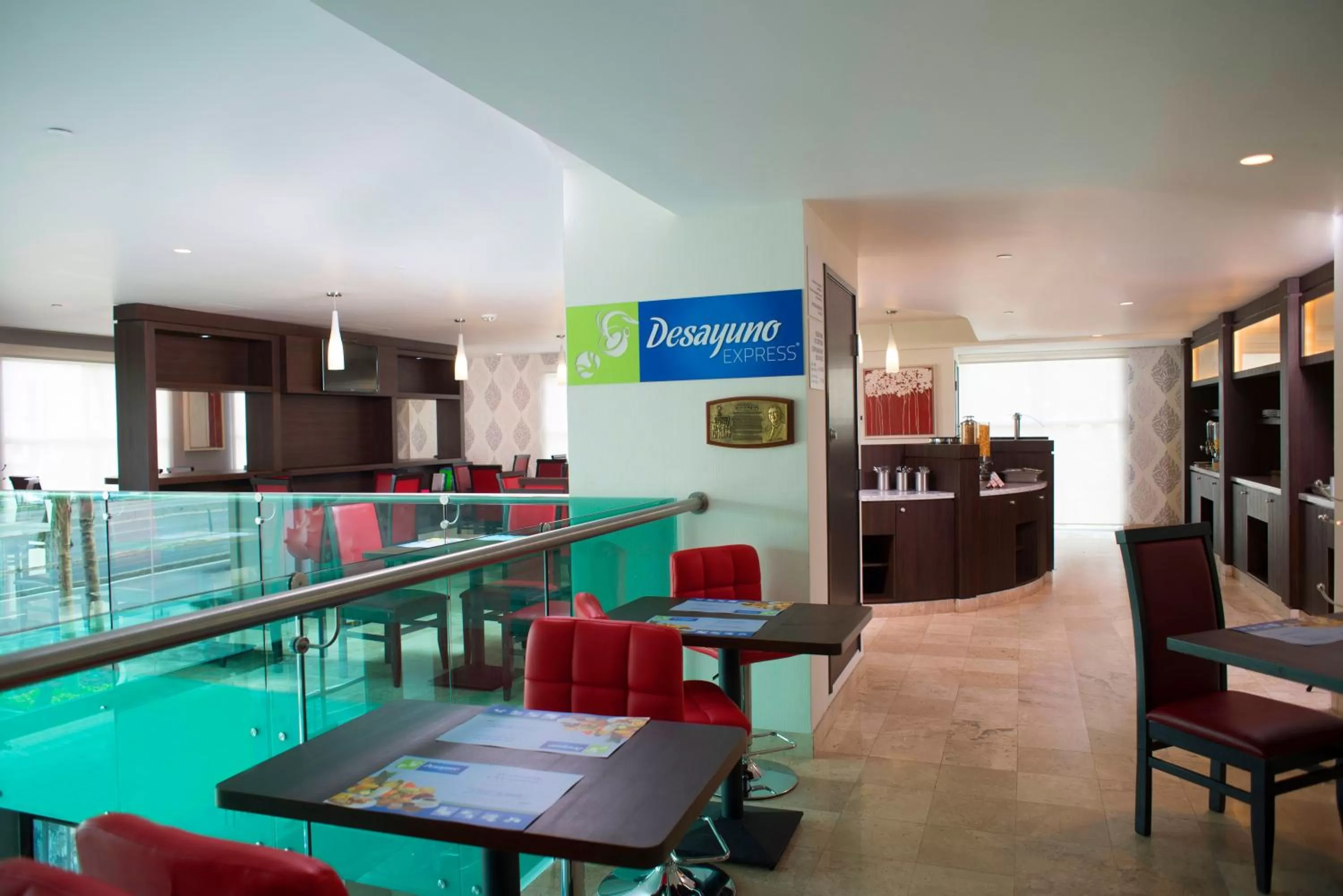 Restaurant/places to eat in Holiday Inn Express & Suites Queretaro by IHG