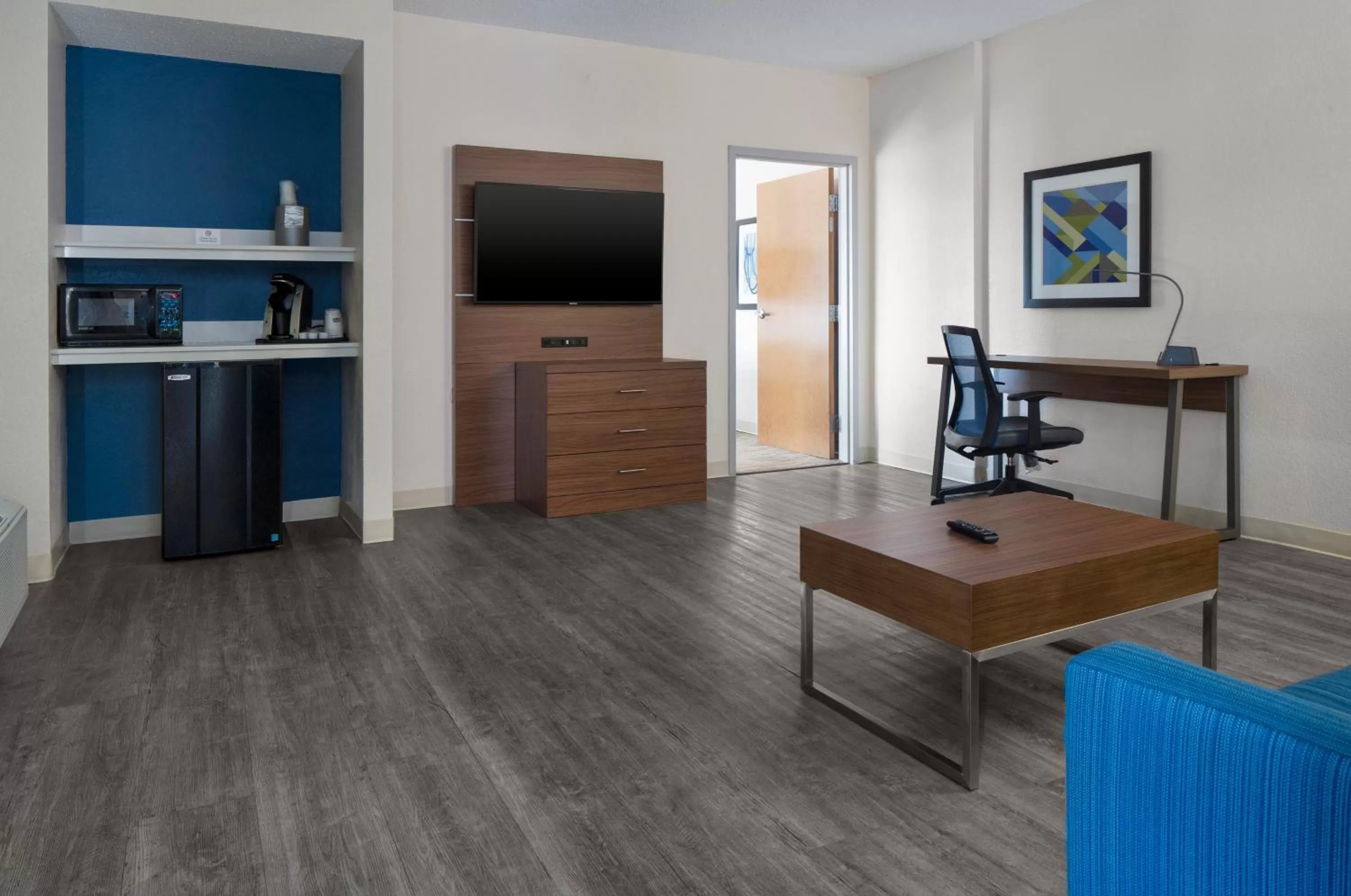 Photo of the whole room in Holiday Inn Express North Myrtle Beach - Little River by IHG