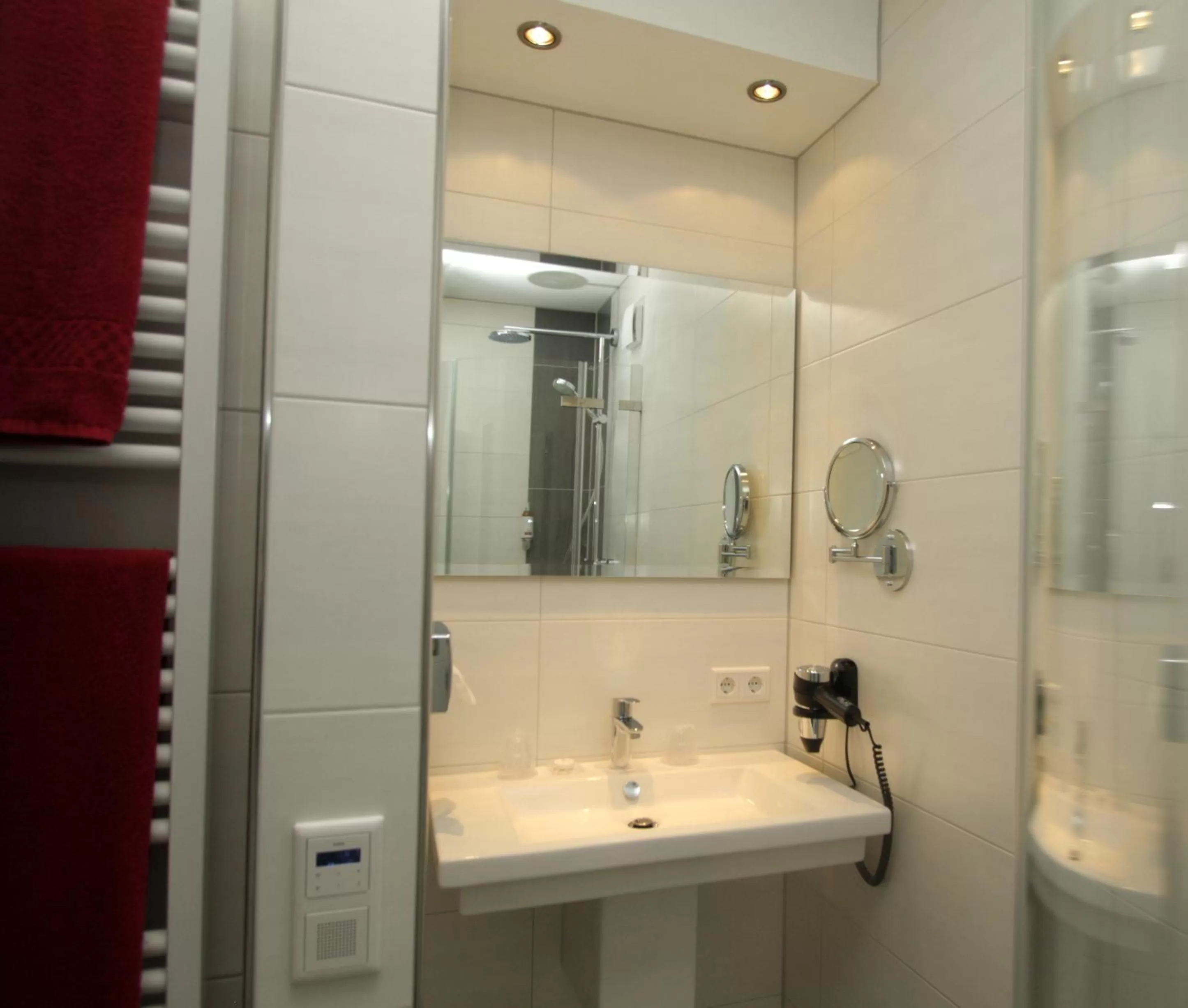 Bathroom in Hotel-Restaurant Goldenstedt