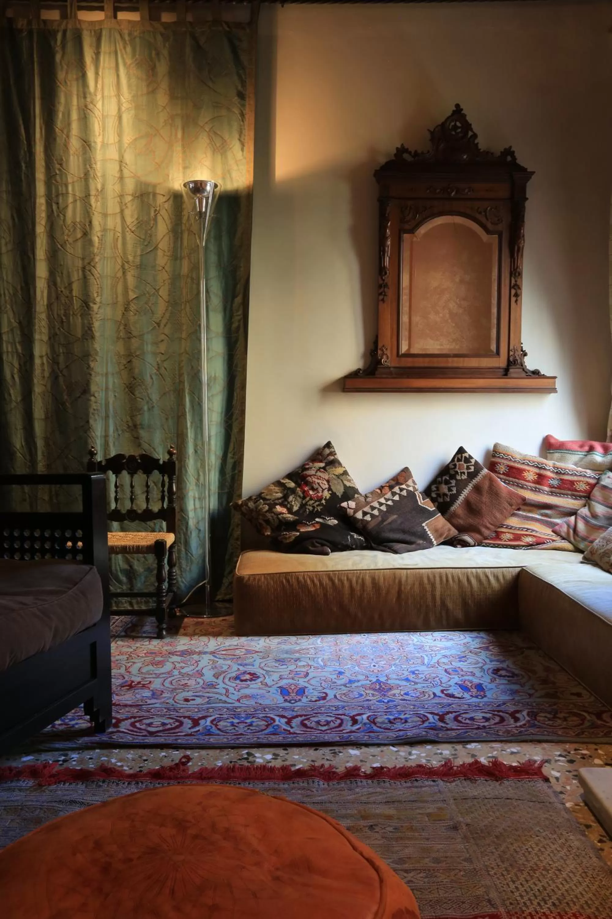 Communal lounge/ TV room, Bed in Novecento Boutique Hotel