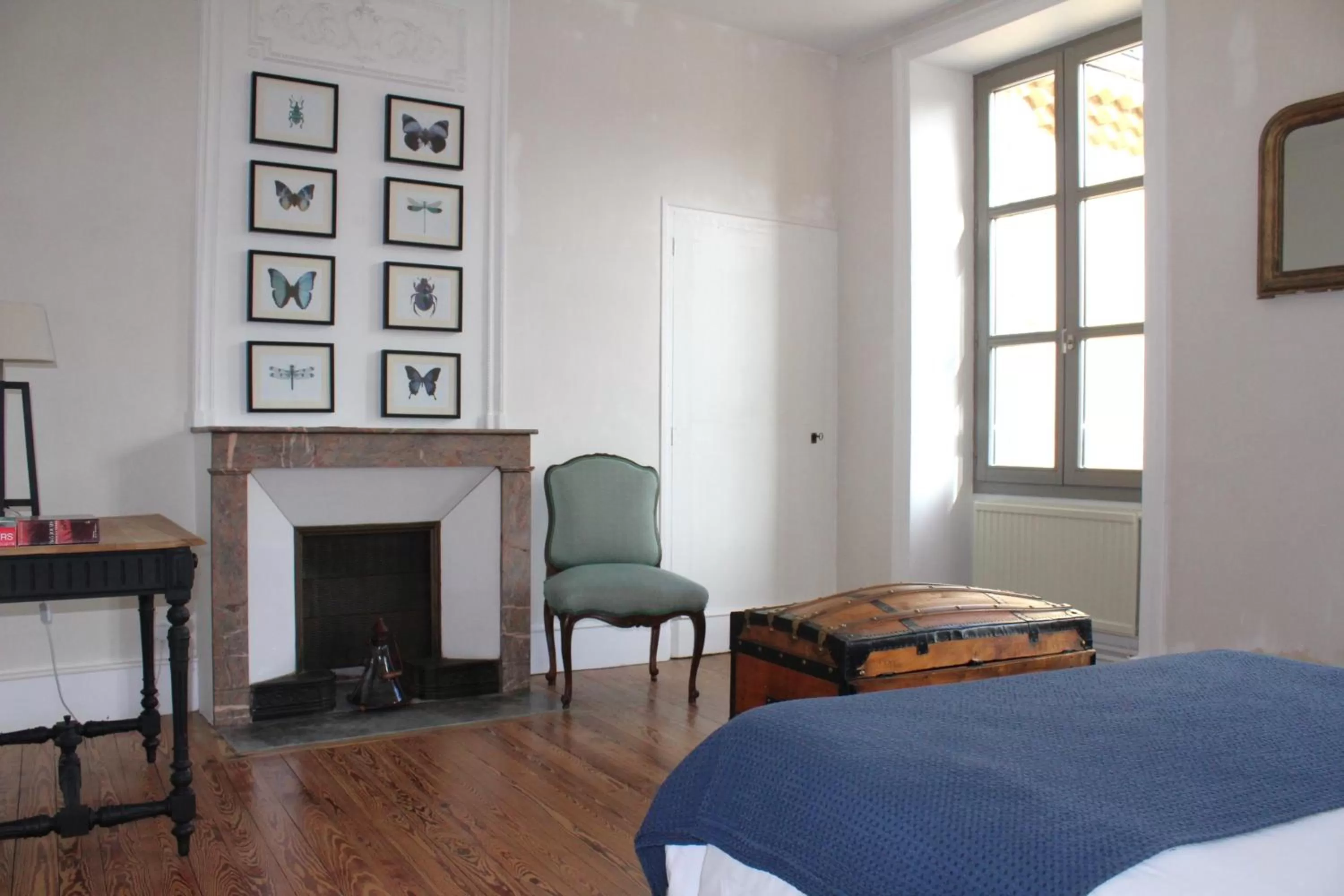Seating area, Bed in La Grande Maison