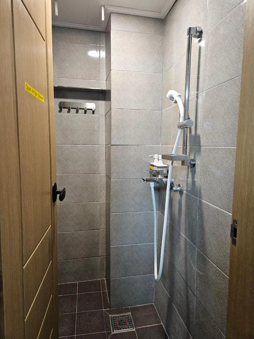 Shower in Y's house