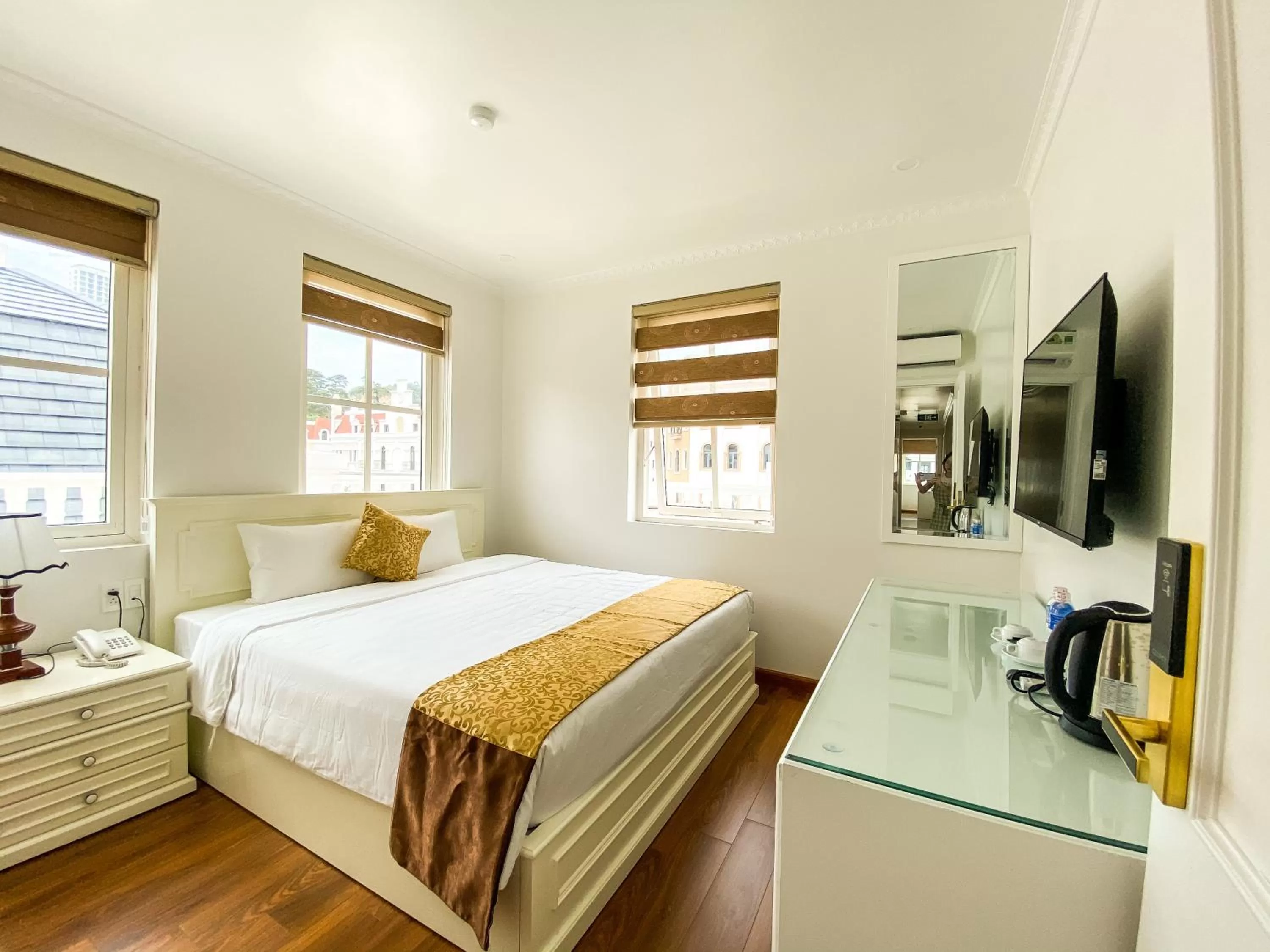 Photo of the whole room, Bed in Khách sạn Time Lotus Hạ Long