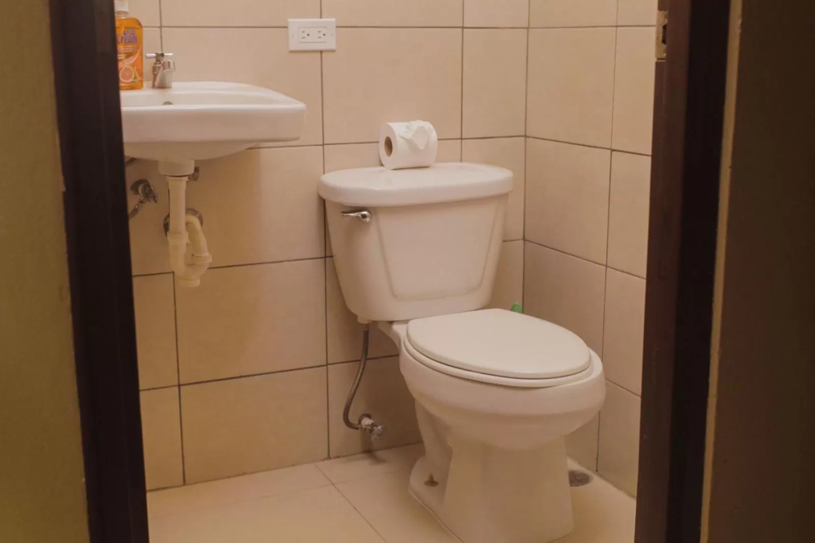 Bathroom in Airport X Managua