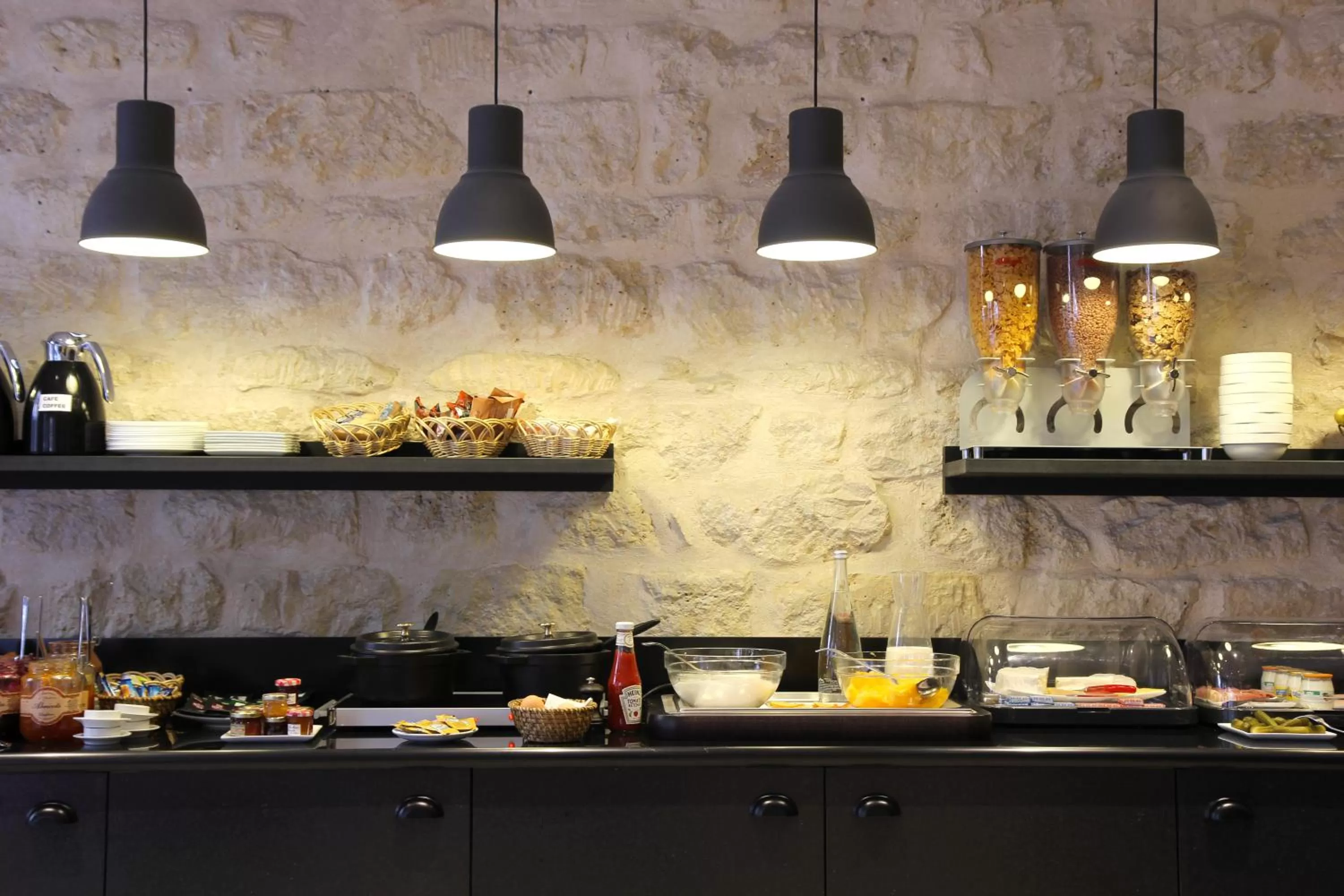 Breakfast in Best Western Hotel Opéra Drouot