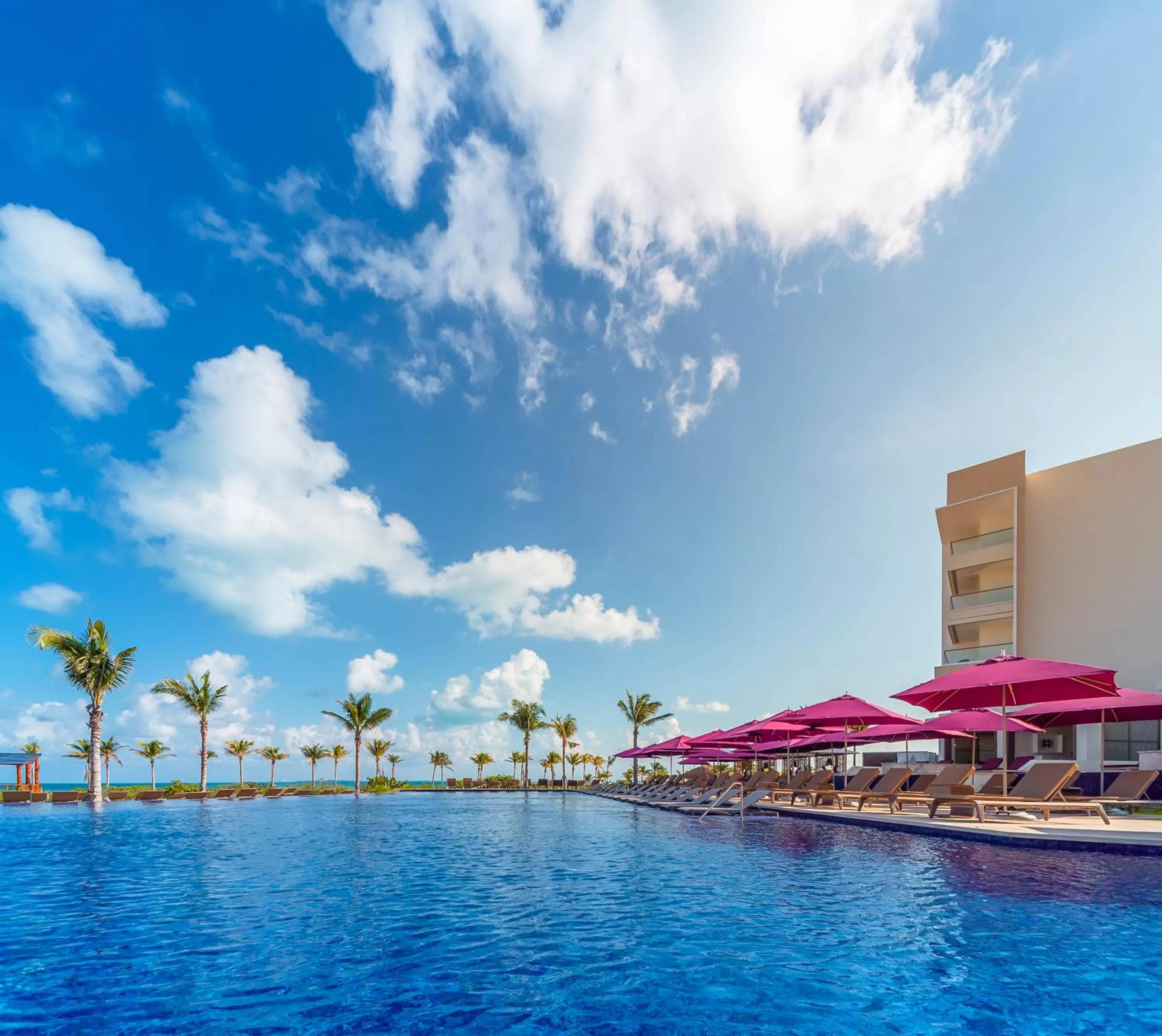Swimming pool in Planet Hollywood Cancun by Royalton, An Autograph Collection All-Inclusive Resort
