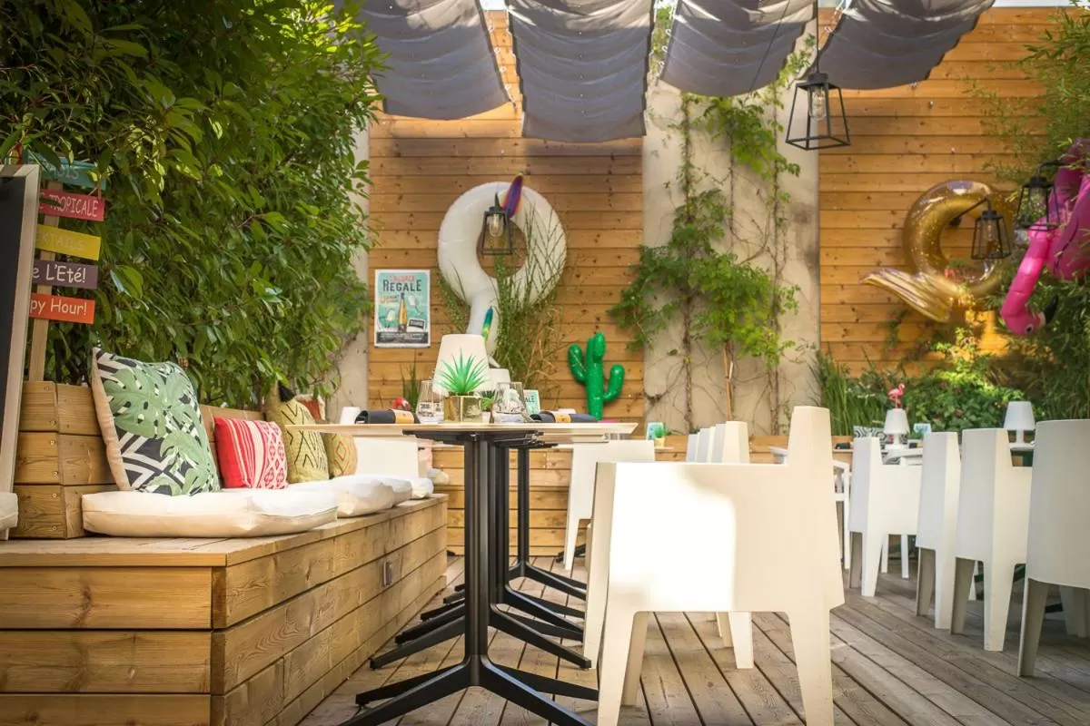 Property building in Hôtel Restaurant Vaillant Colmar Nord