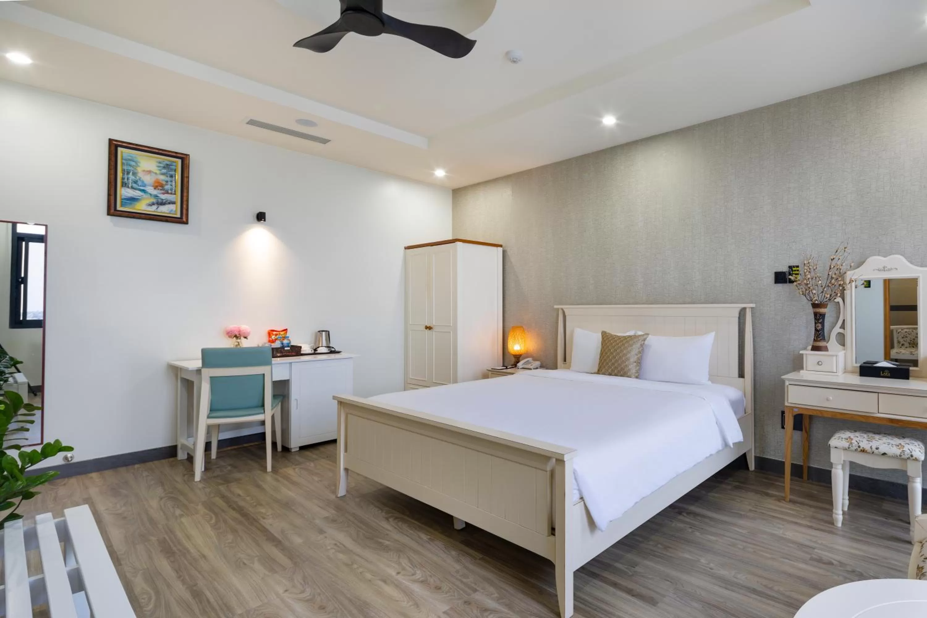 Bed in LARA HOTEL LONG XUYÊN