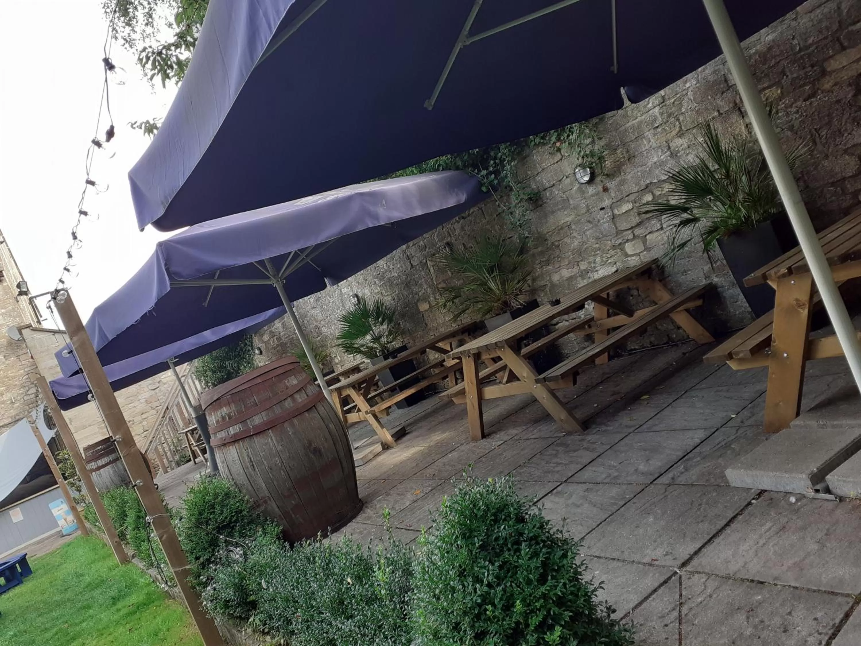 Garden in The Barge Inn