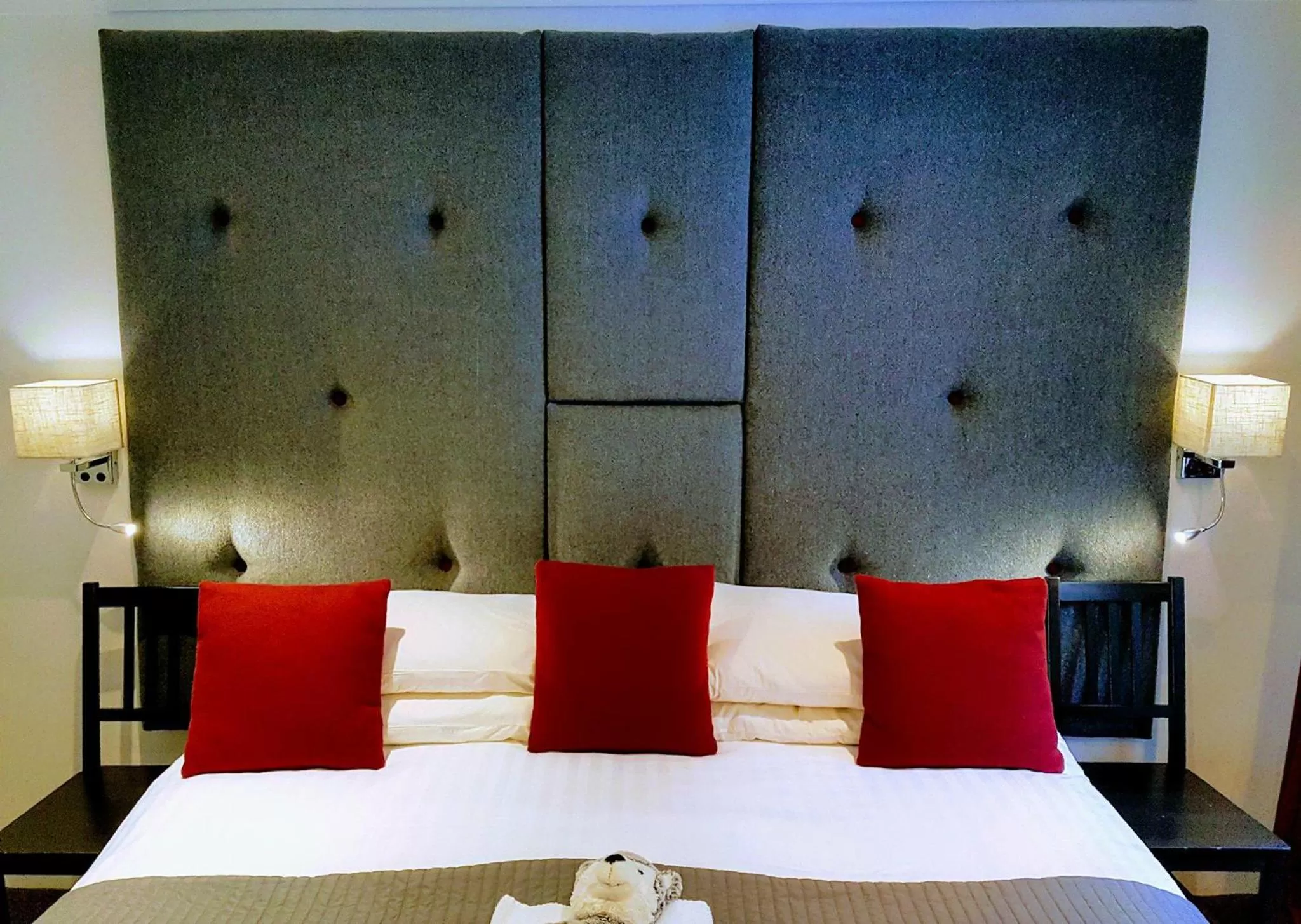 Bed in Boat House Super Suites