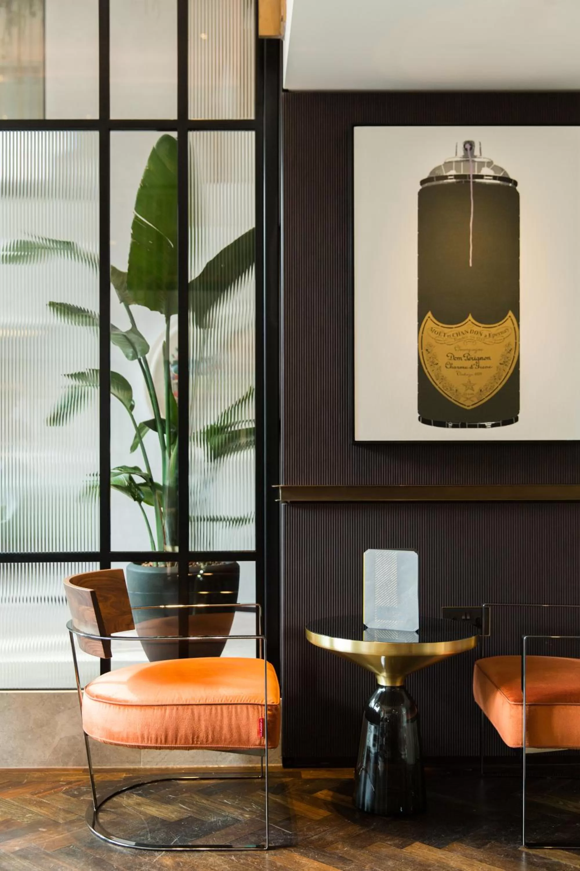 Lounge or bar in The Athenaeum Hotel & Residences